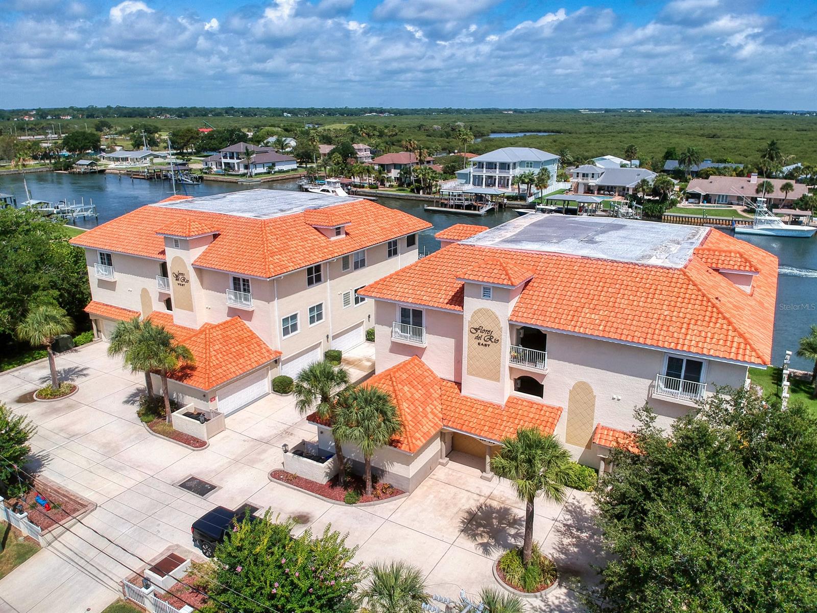 Flores Del Rio Condo - Residential