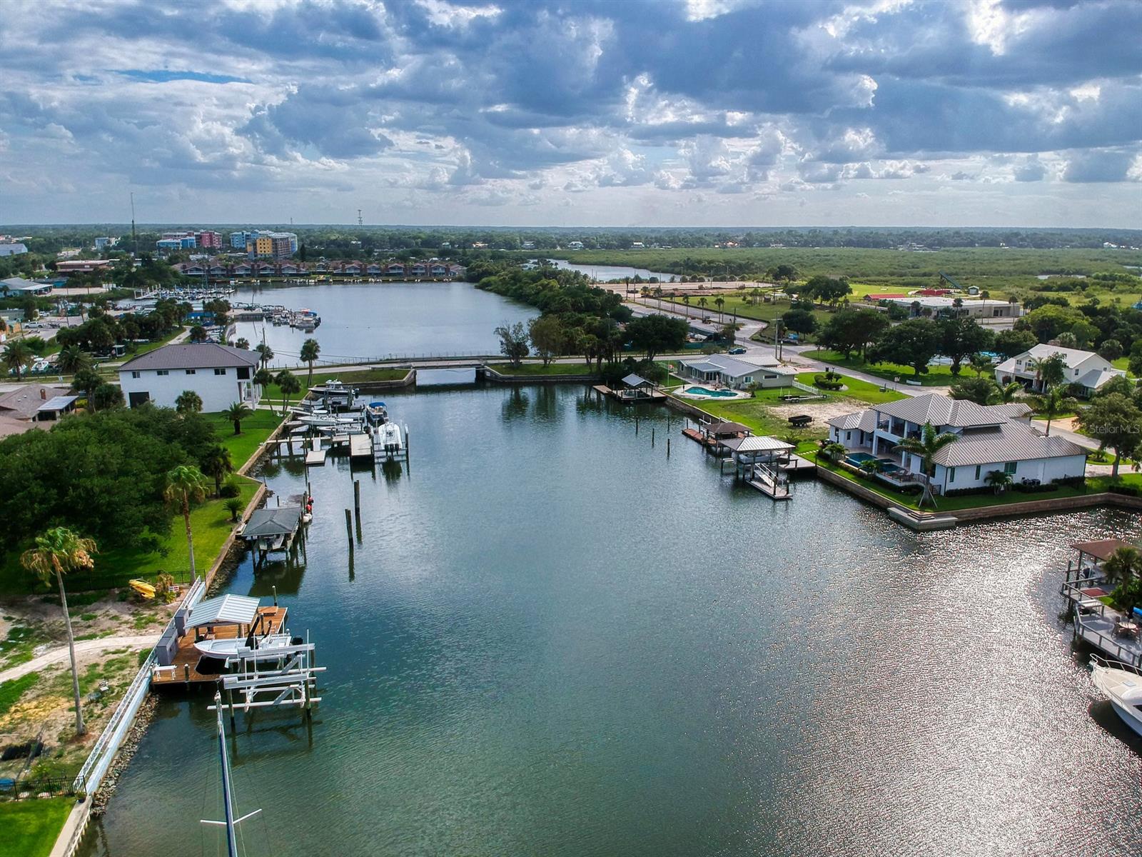 Flores Del Rio Condo - Residential