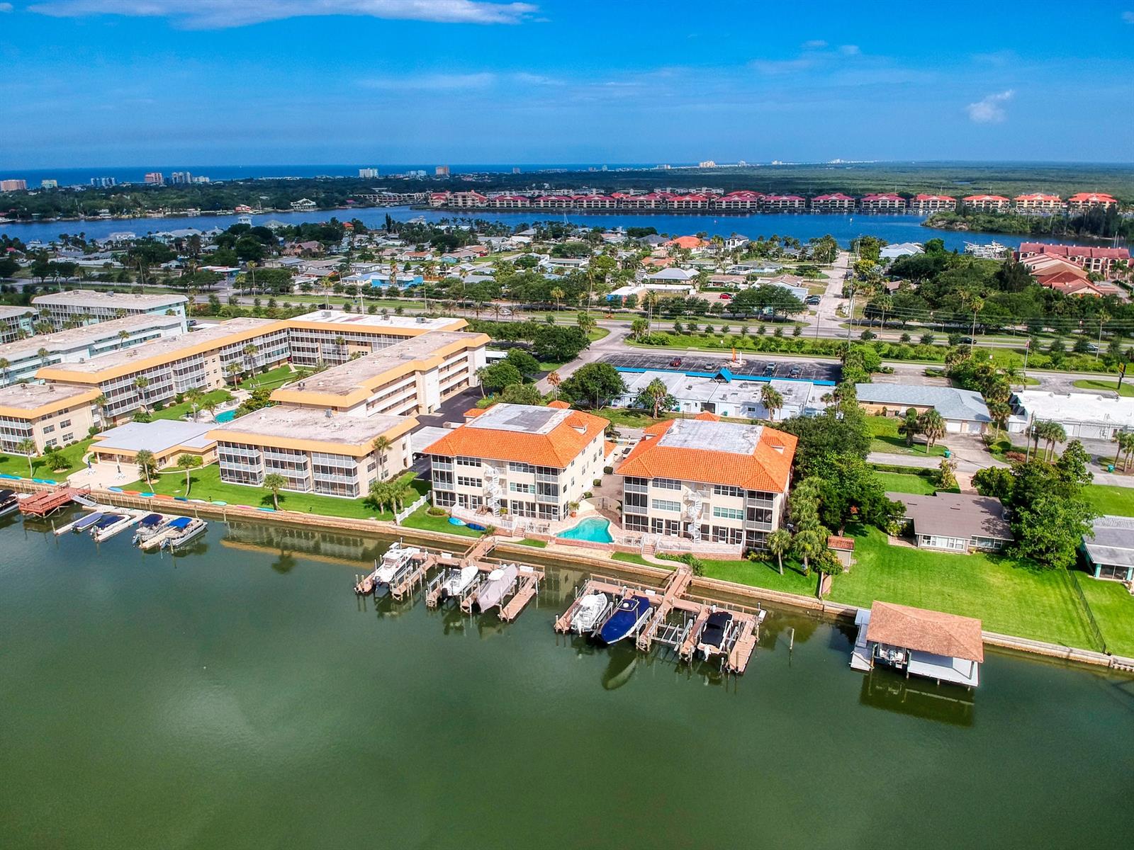 Flores Del Rio Condo - Residential