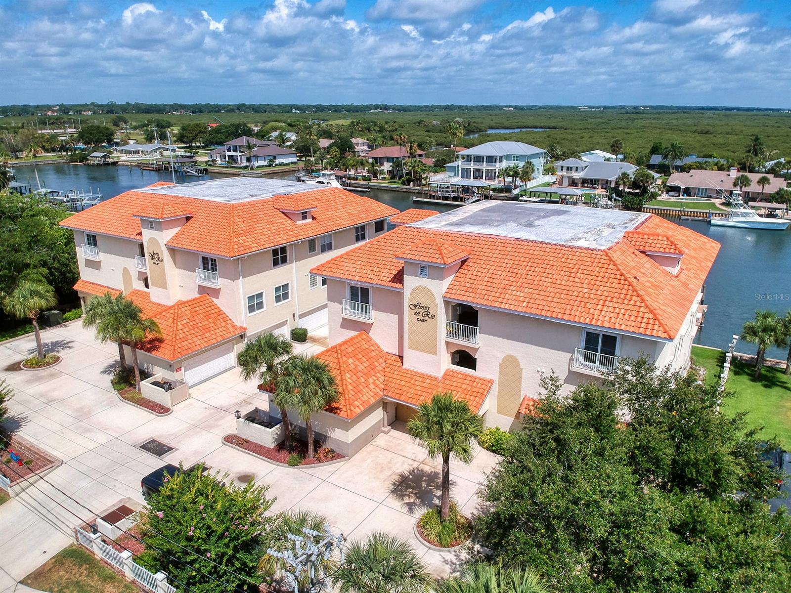 Flores Del Rio Condo - Residential