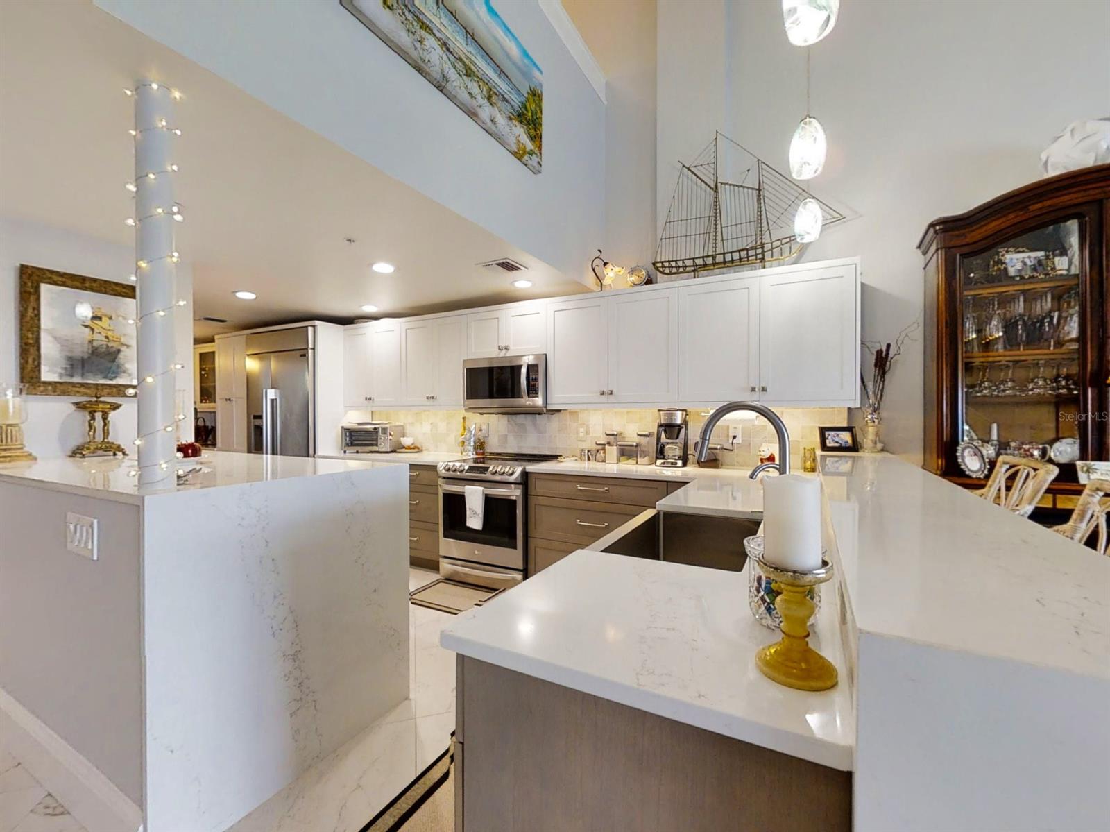 Flores Del Rio Condo - Residential