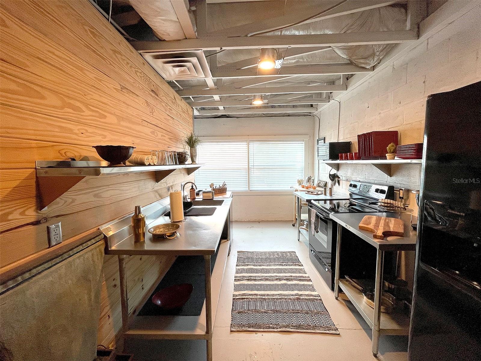 1600 - GULF GATE UNIT 02 - Residential Lease