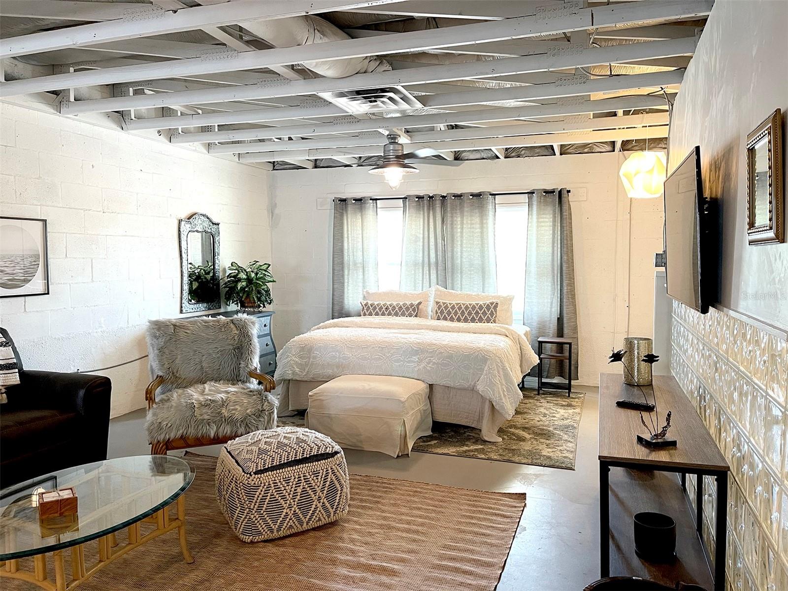 1600 - GULF GATE UNIT 02 - Residential Lease