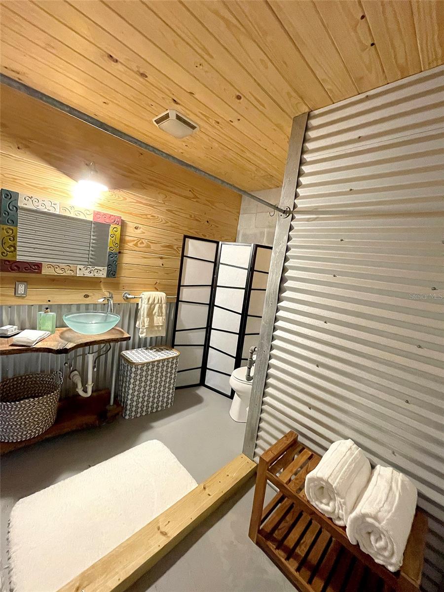 1600 - GULF GATE UNIT 02 - Residential Lease