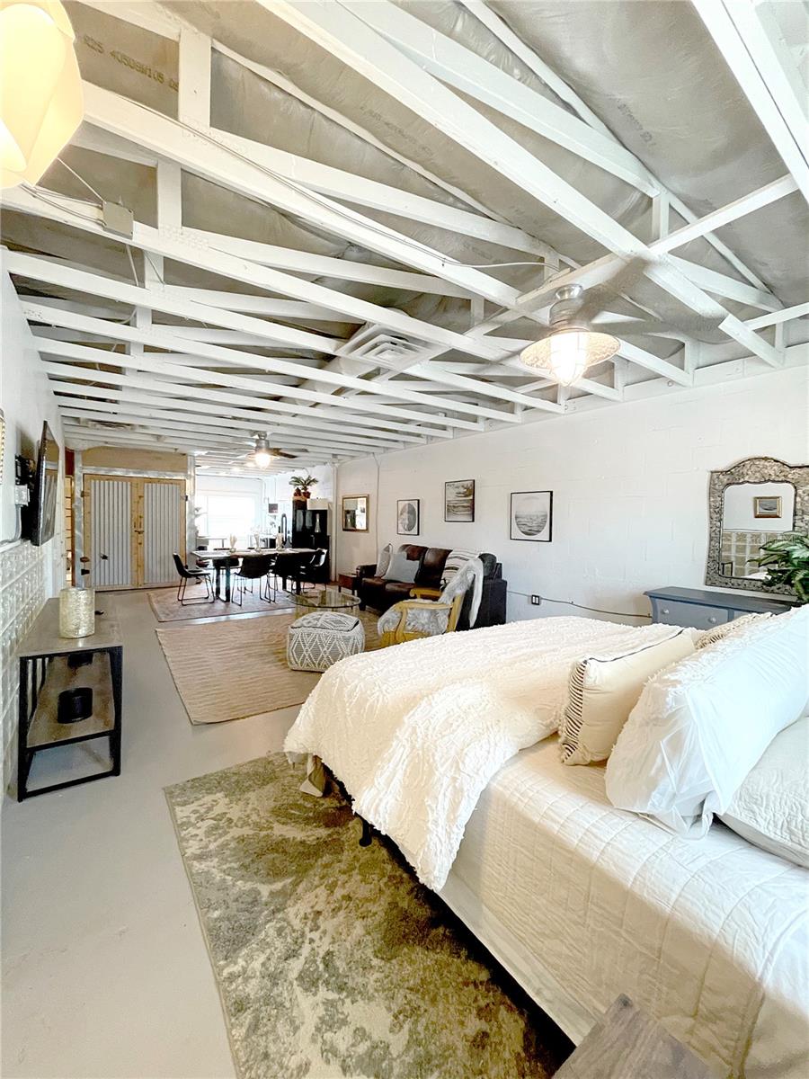 1600 - GULF GATE UNIT 02 - Residential Lease