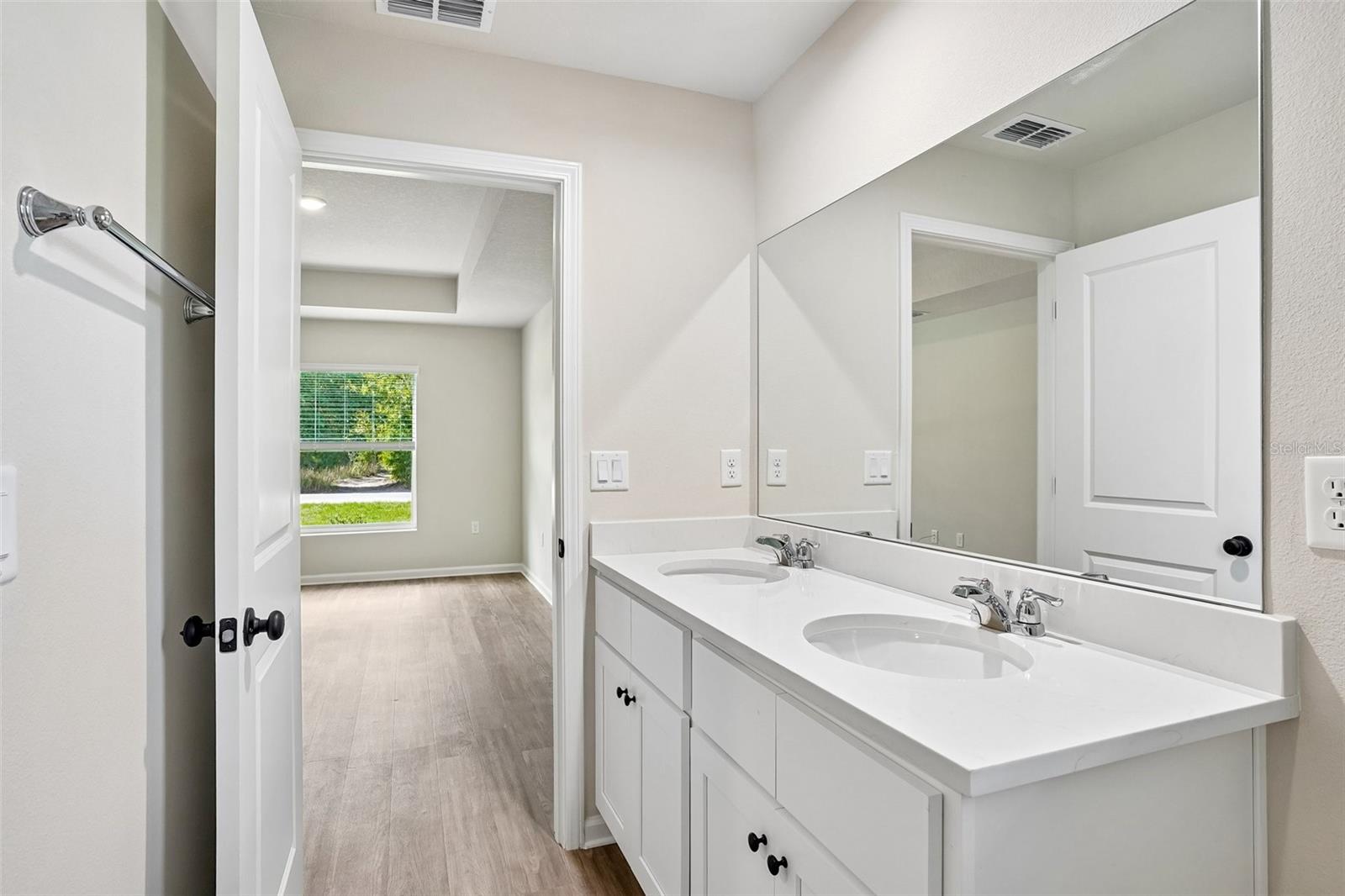 SILVER SPRINGS SHORES - Residential