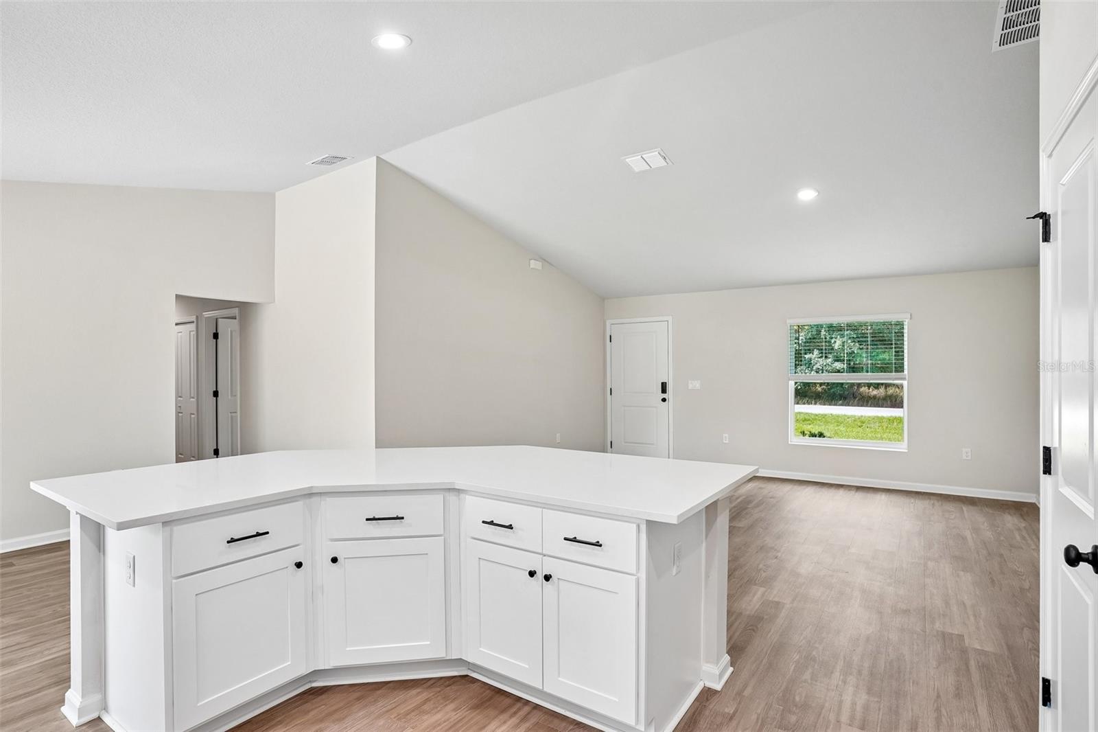 SILVER SPRINGS SHORES - Residential