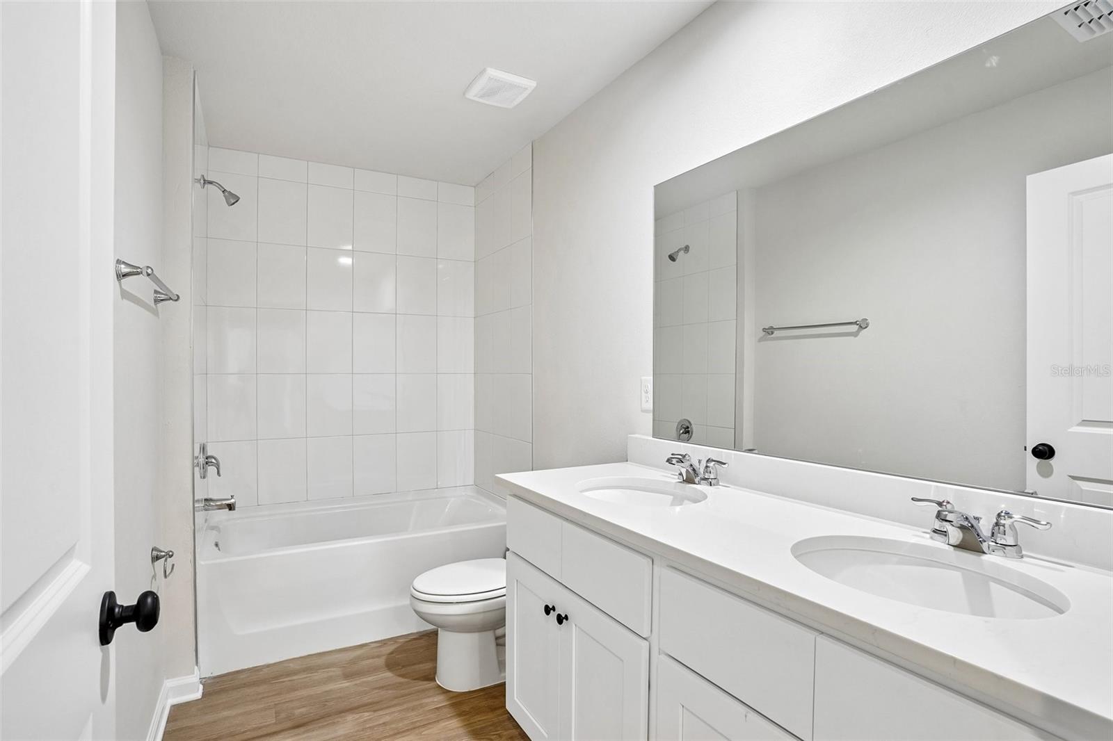 SILVER SPRINGS SHORES - Residential