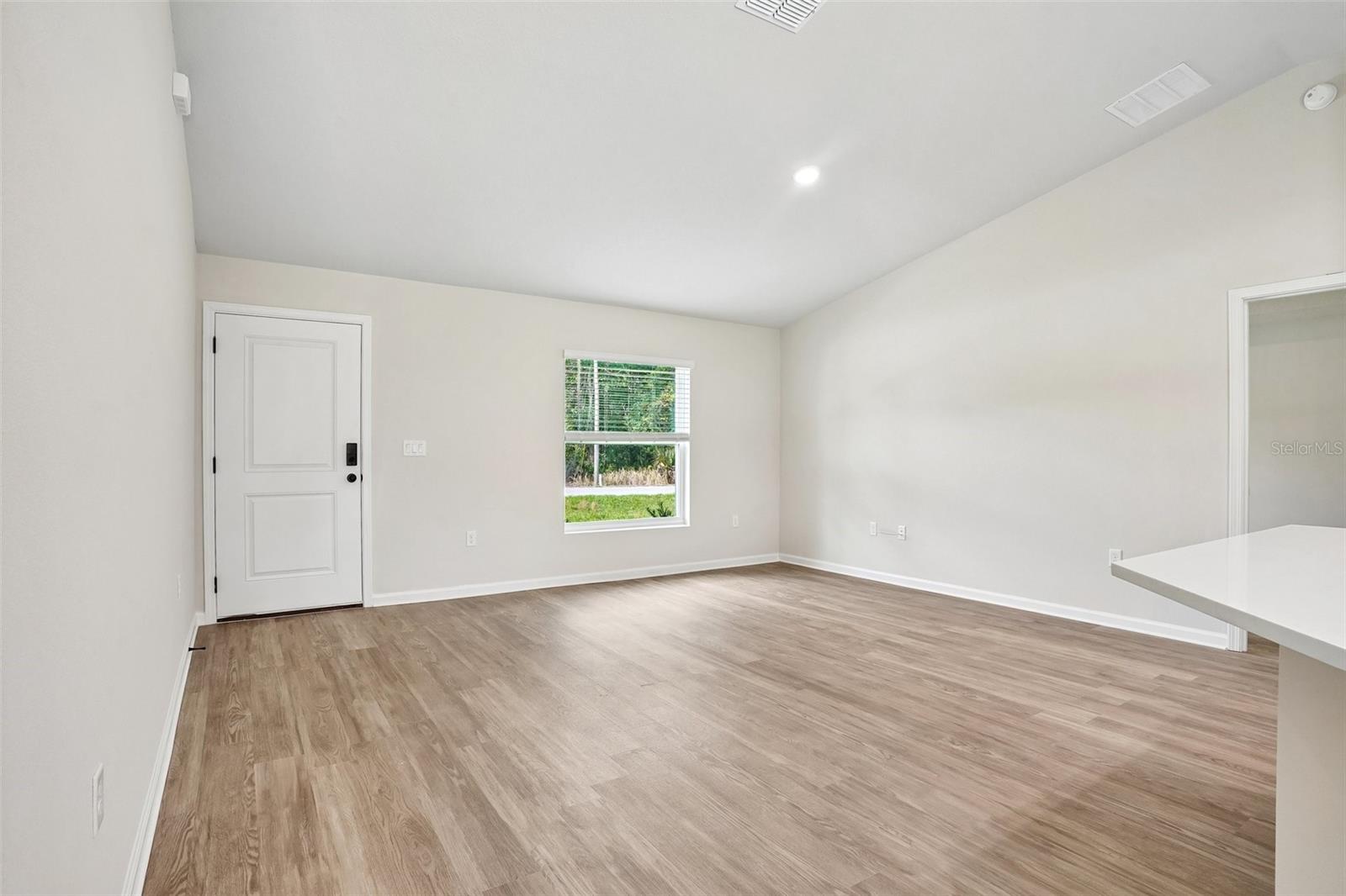 SILVER SPRINGS SHORES - Residential