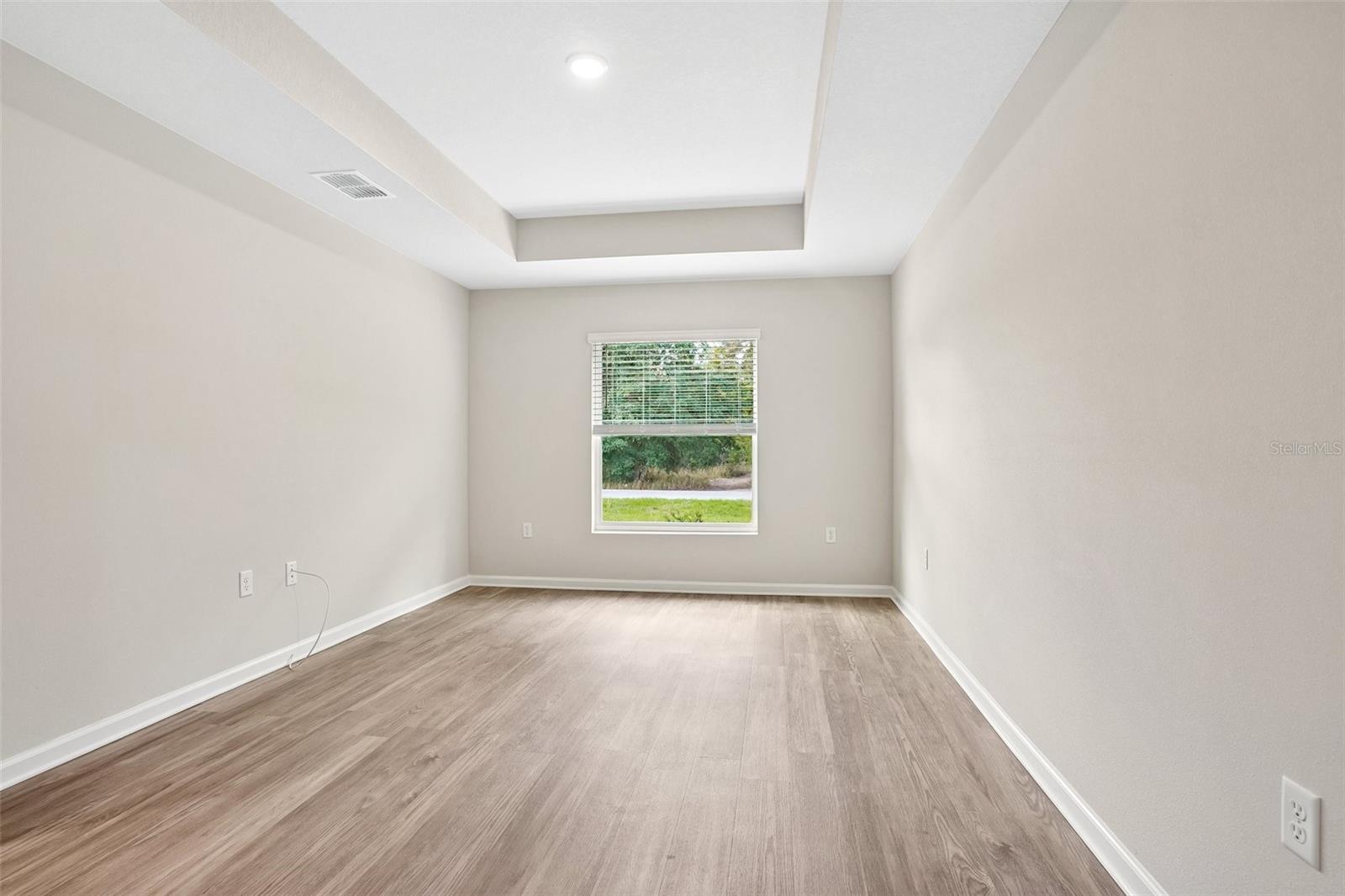 SILVER SPRINGS SHORES - Residential