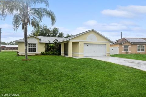 A home in KISSIMMEE