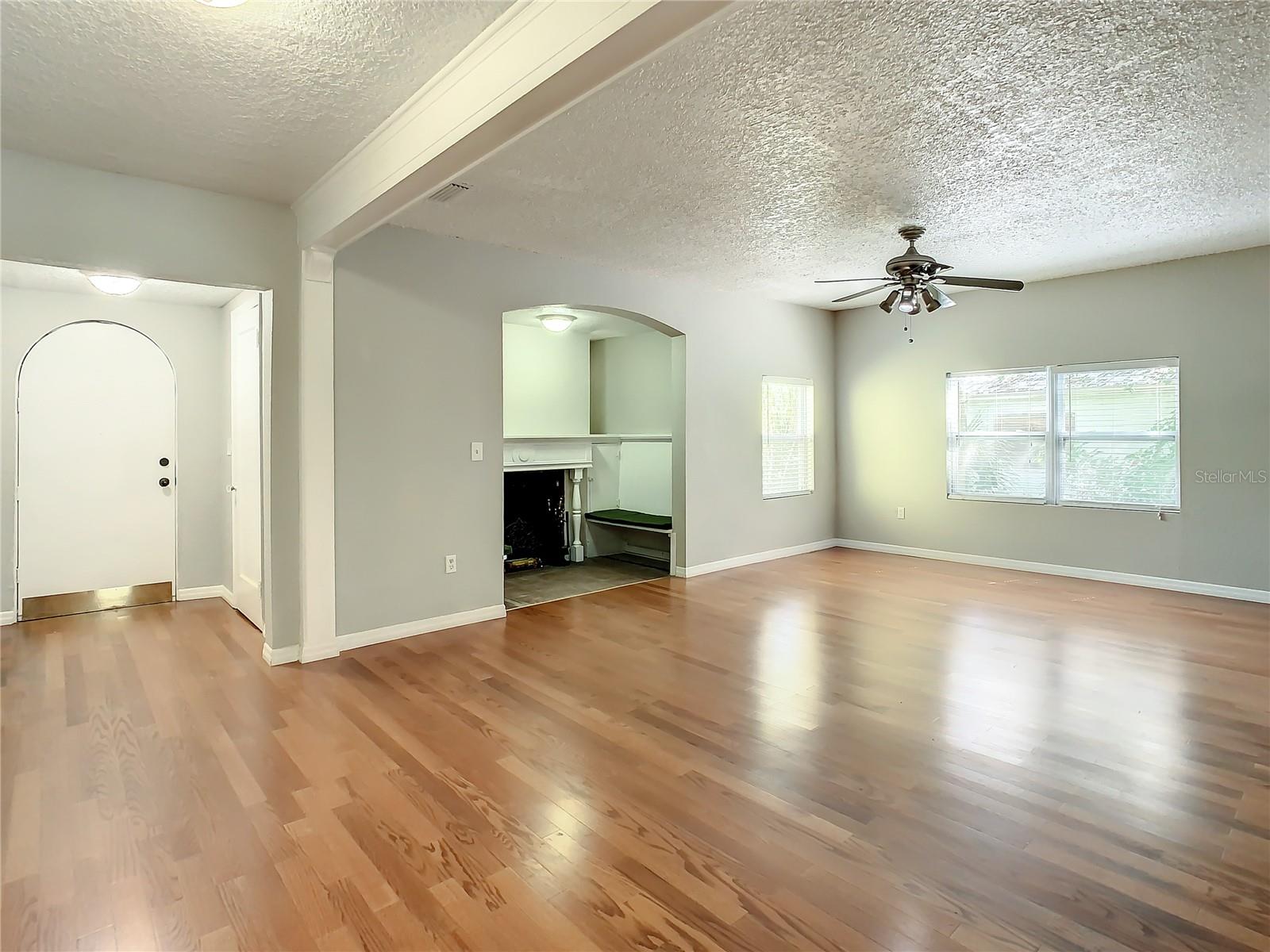 LAKEWOOD ESTATES SEC F - Residential Lease