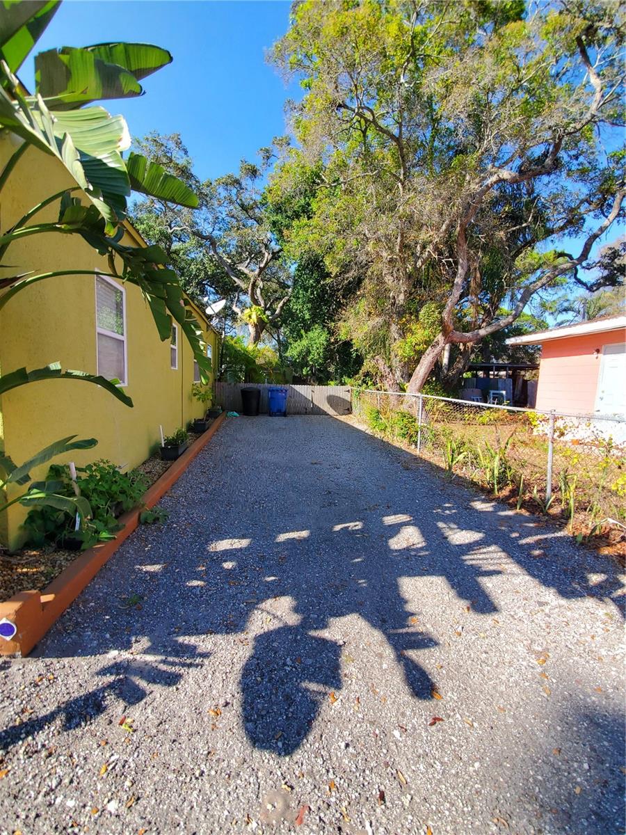 LAKEWOOD ESTATES SEC F - Residential Lease