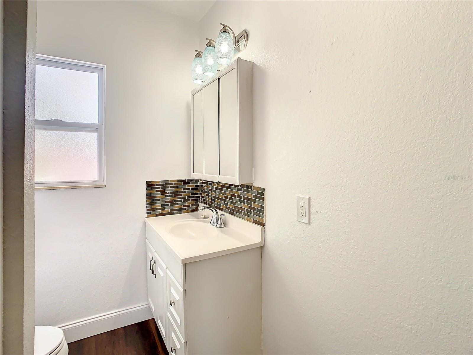 LAKEWOOD ESTATES SEC F - Residential Lease