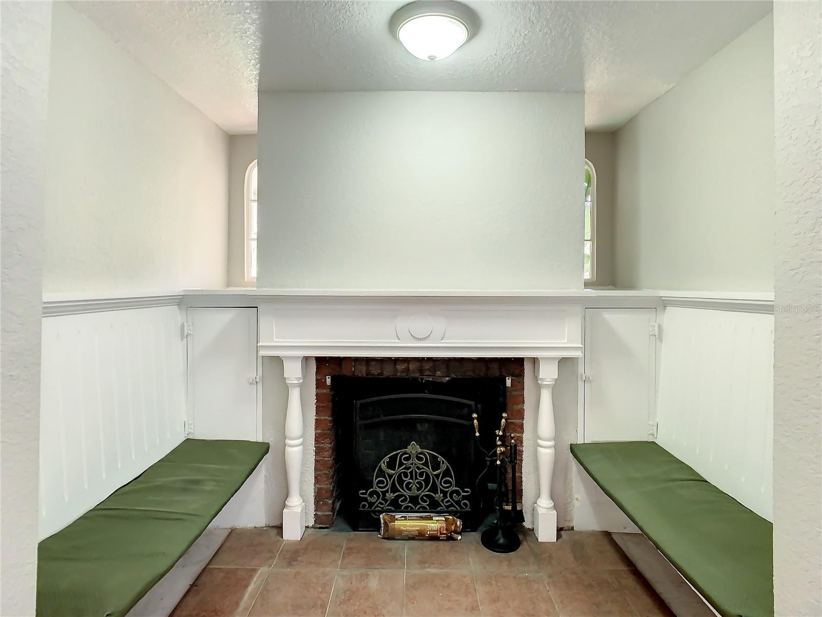 LAKEWOOD ESTATES SEC F - Residential Lease