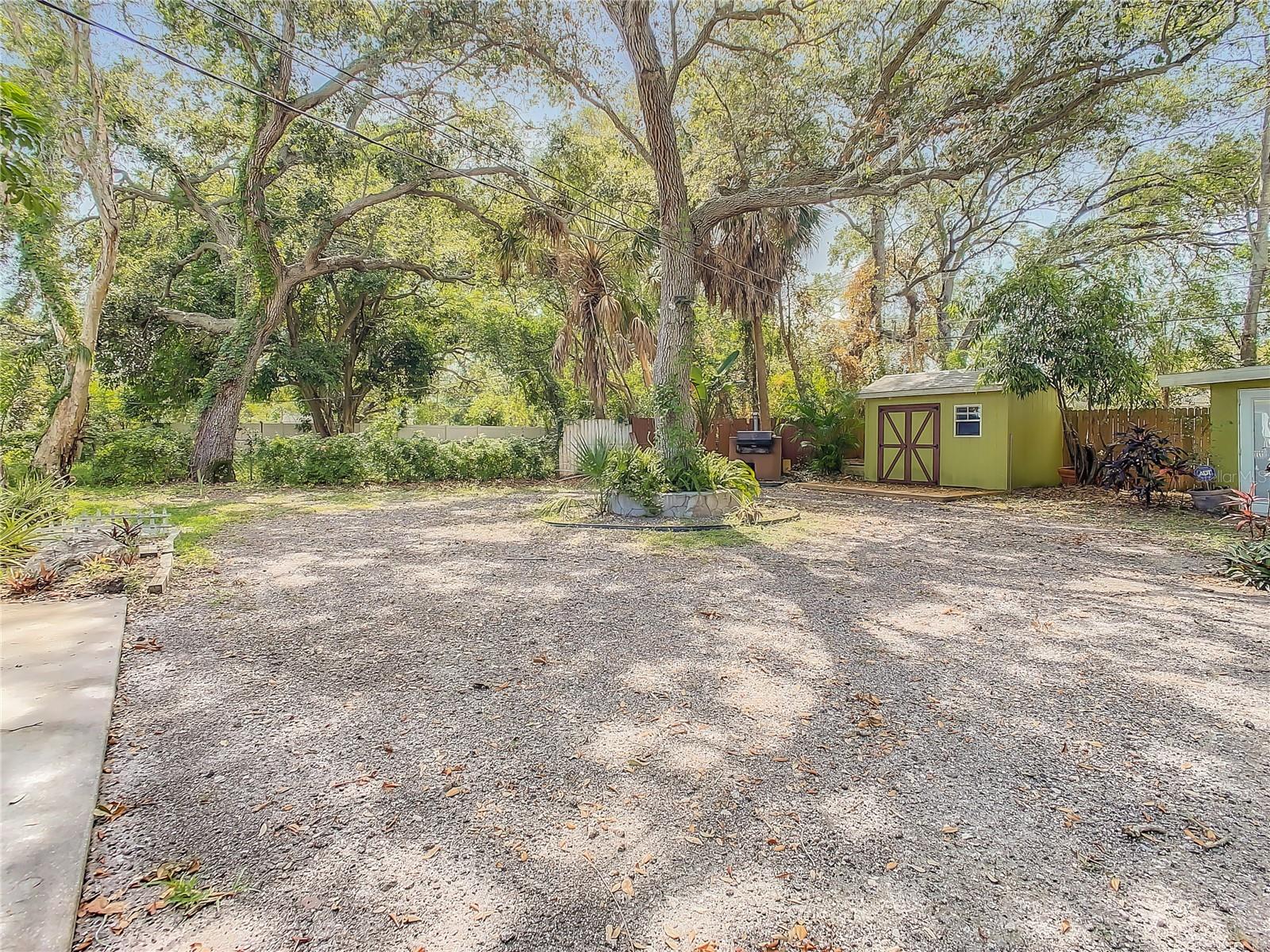 LAKEWOOD ESTATES SEC F - Residential Lease