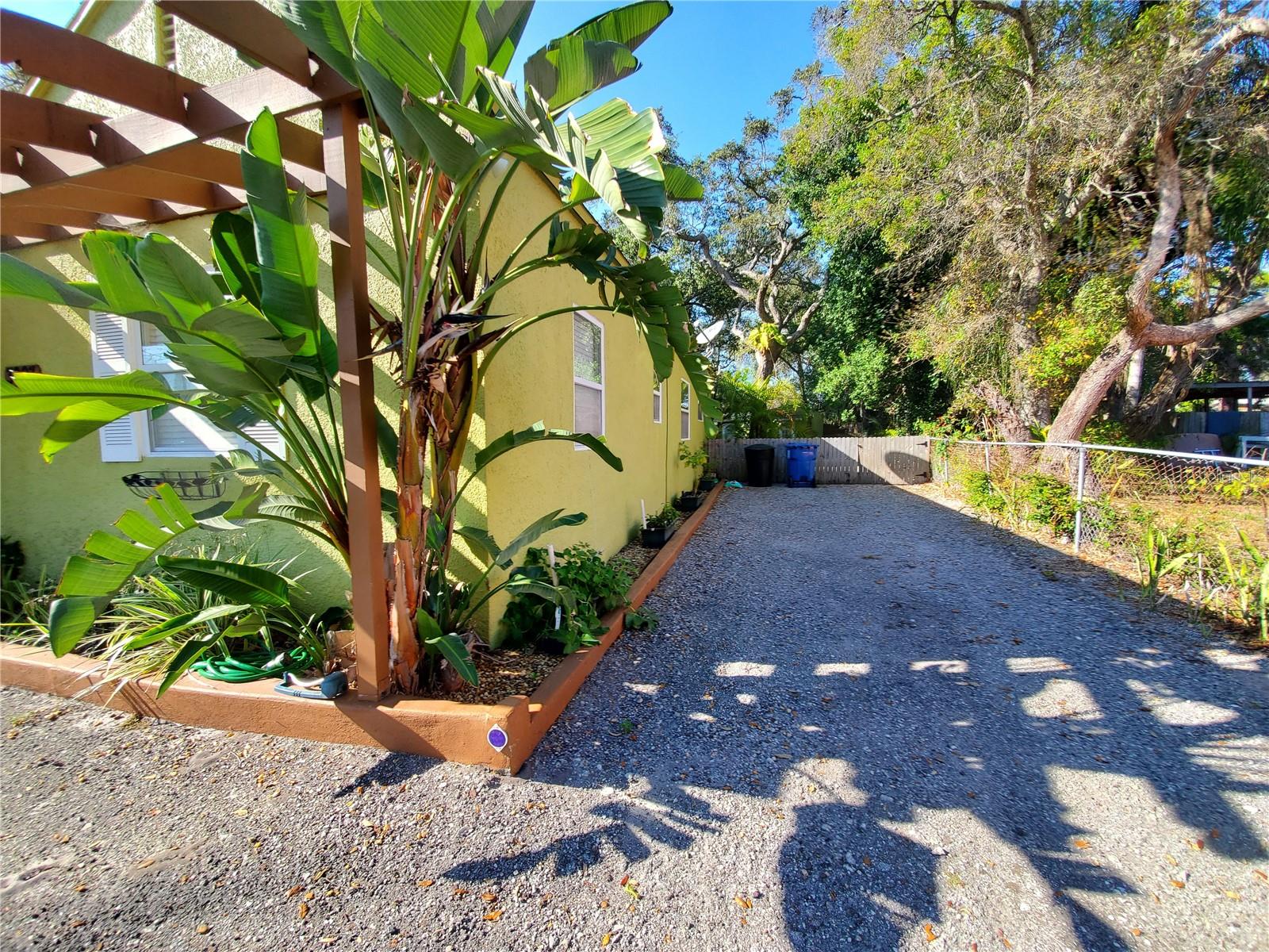 LAKEWOOD ESTATES SEC F - Residential Lease