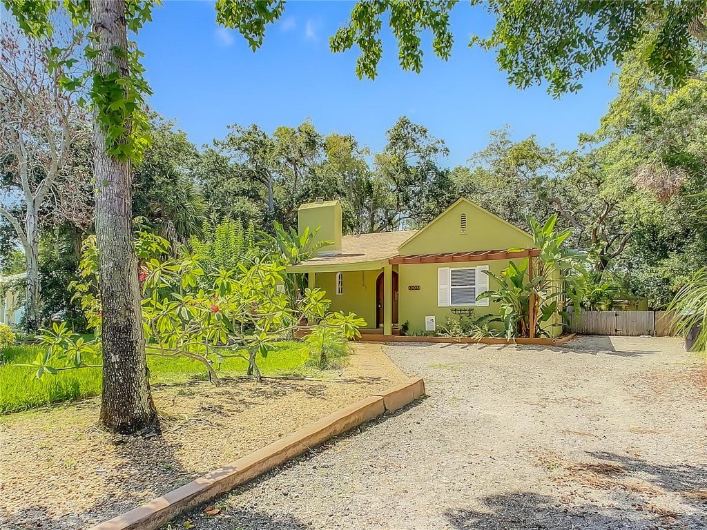 Photo of 3003 Desoto Way S, St Petersburg, FL 33712 (MLS # TB8457550)