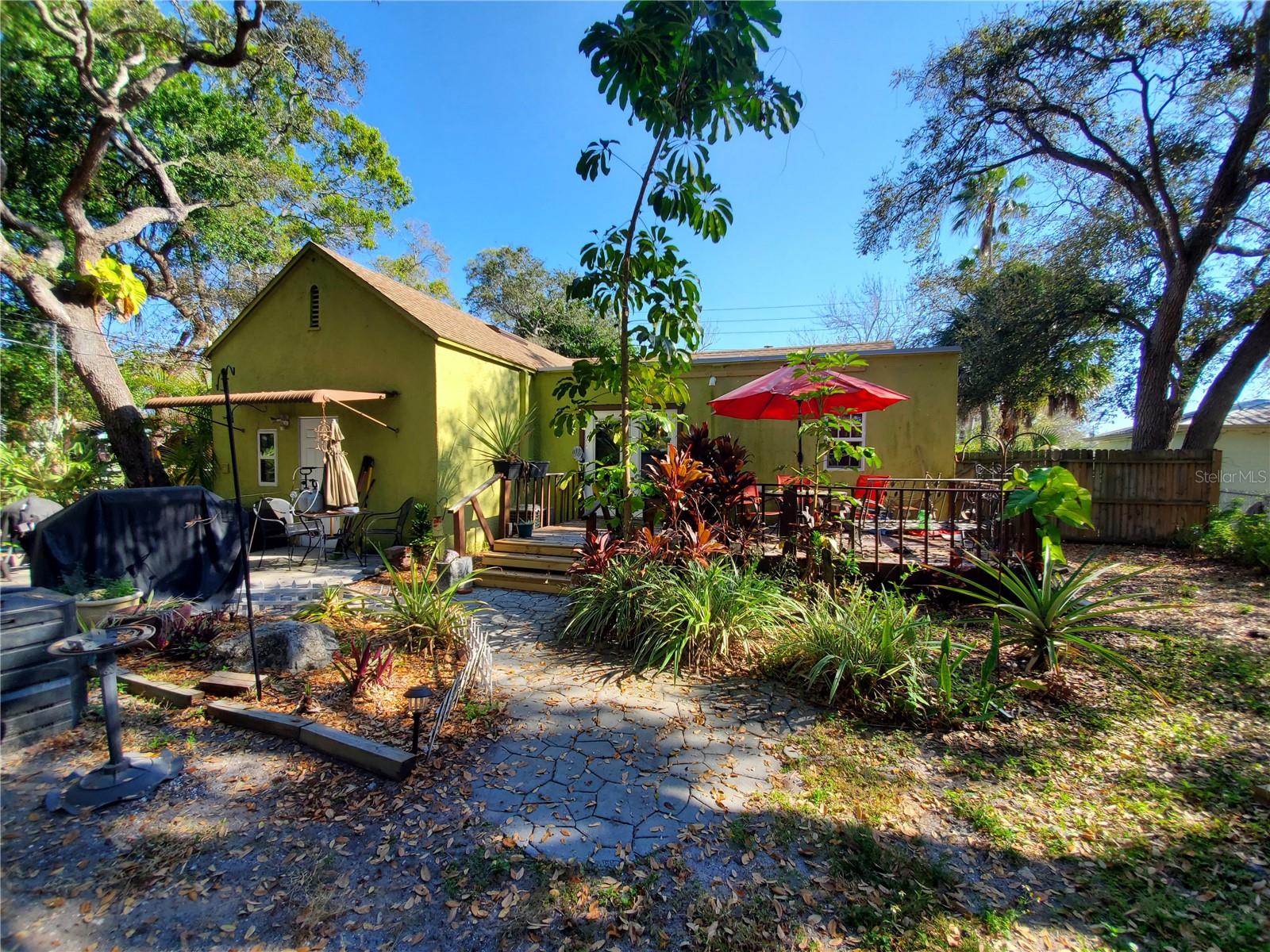 LAKEWOOD ESTATES SEC F - Residential Lease