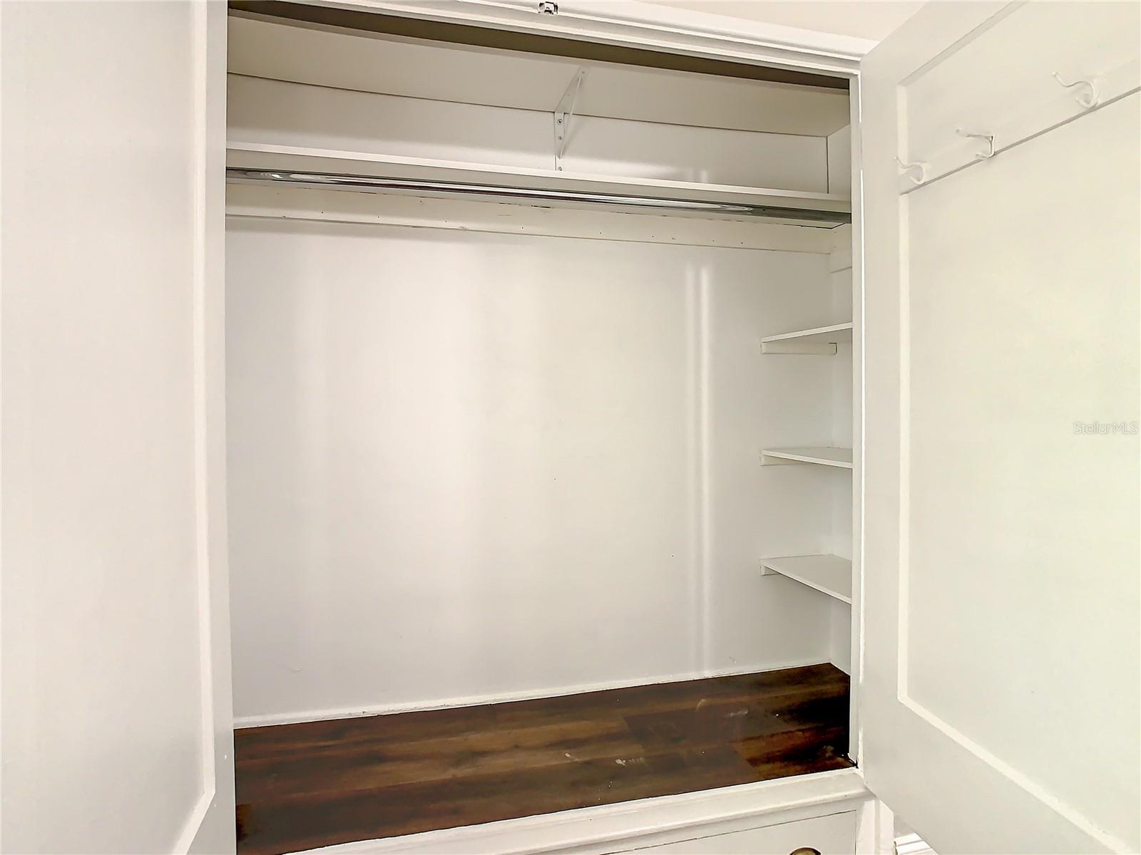 LAKEWOOD ESTATES SEC F - Residential Lease