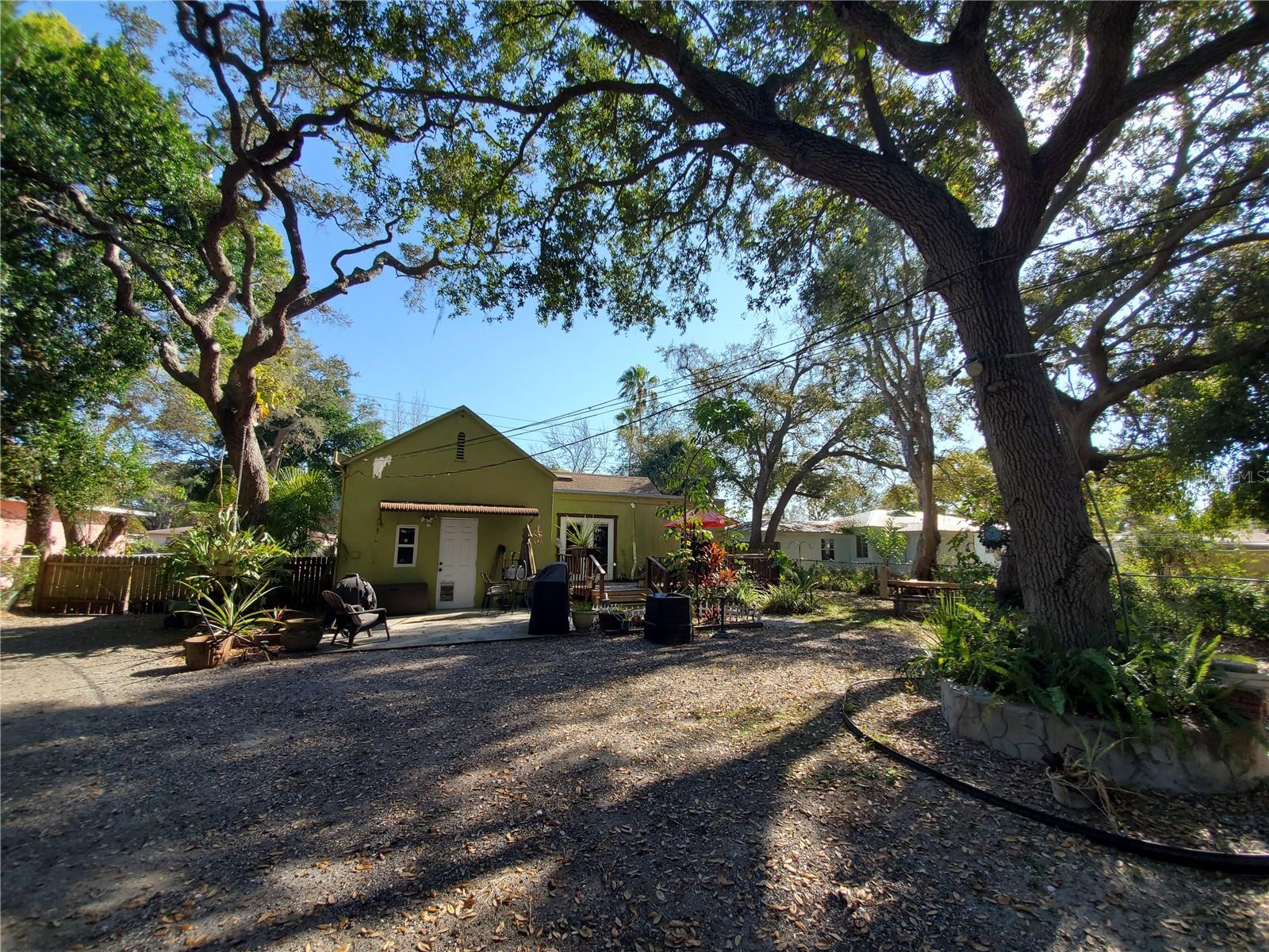 LAKEWOOD ESTATES SEC F - Residential Lease