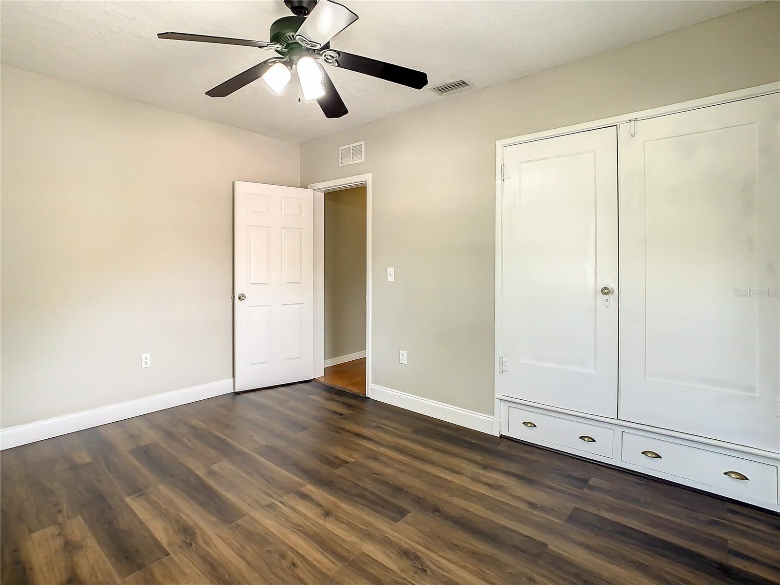 LAKEWOOD ESTATES SEC F - Residential Lease