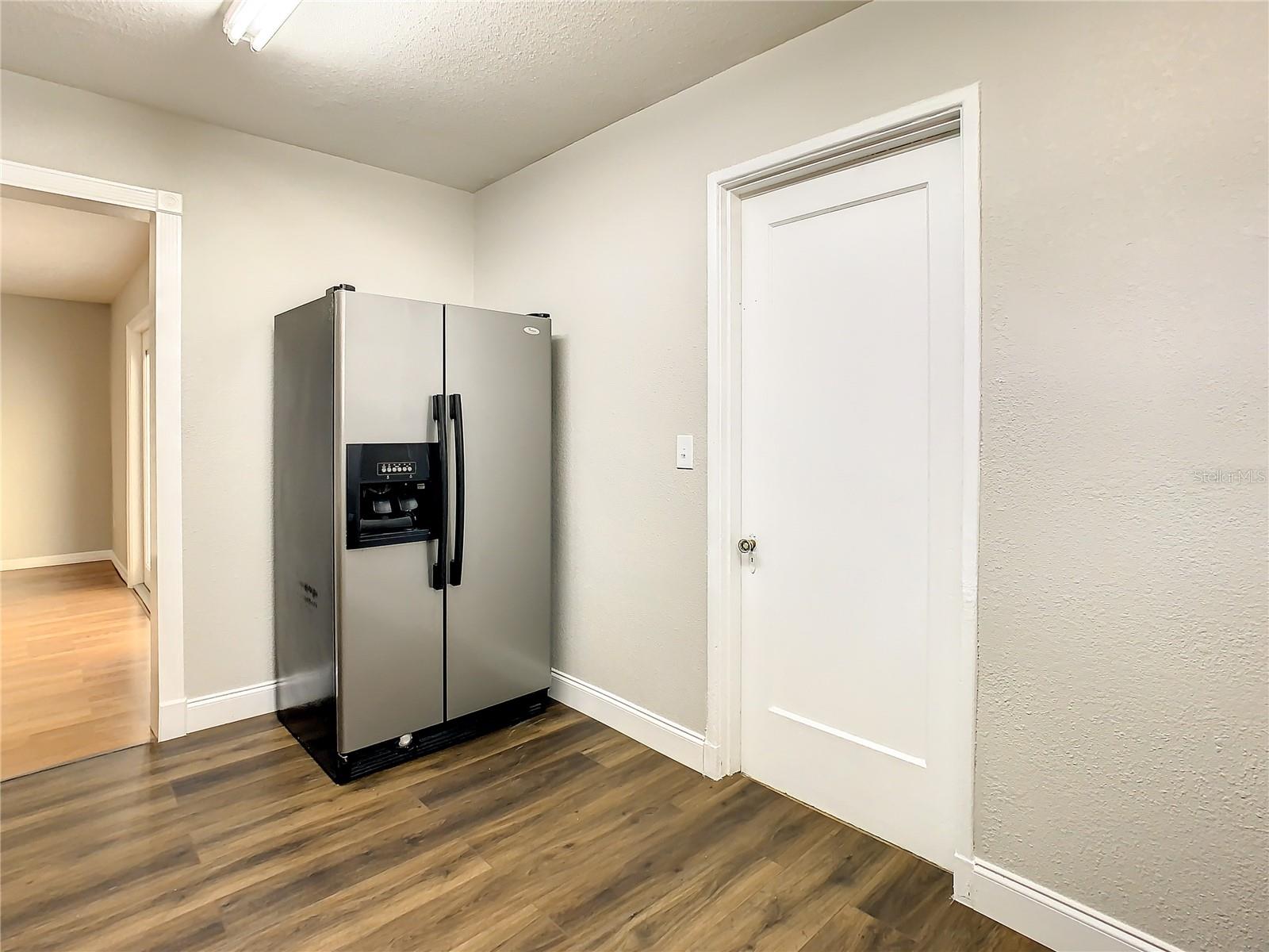 LAKEWOOD ESTATES SEC F - Residential Lease