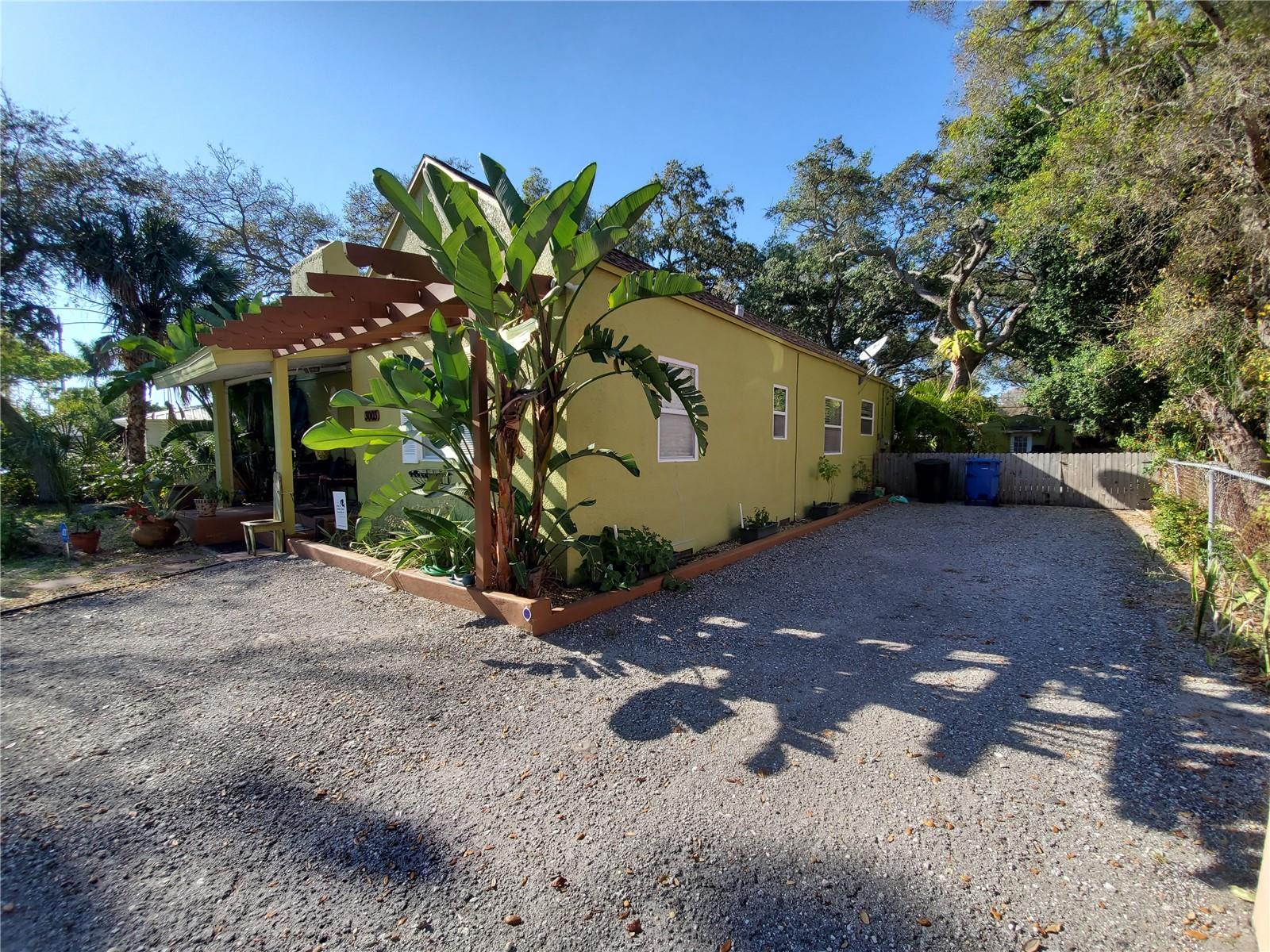 LAKEWOOD ESTATES SEC F - Residential Lease