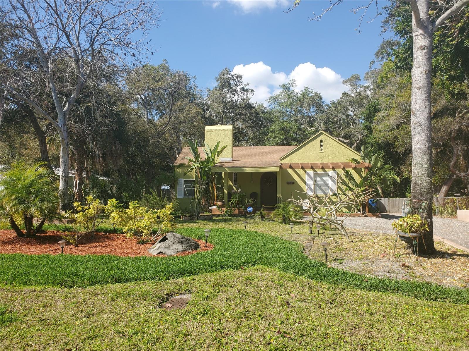 LAKEWOOD ESTATES SEC F - Residential Lease