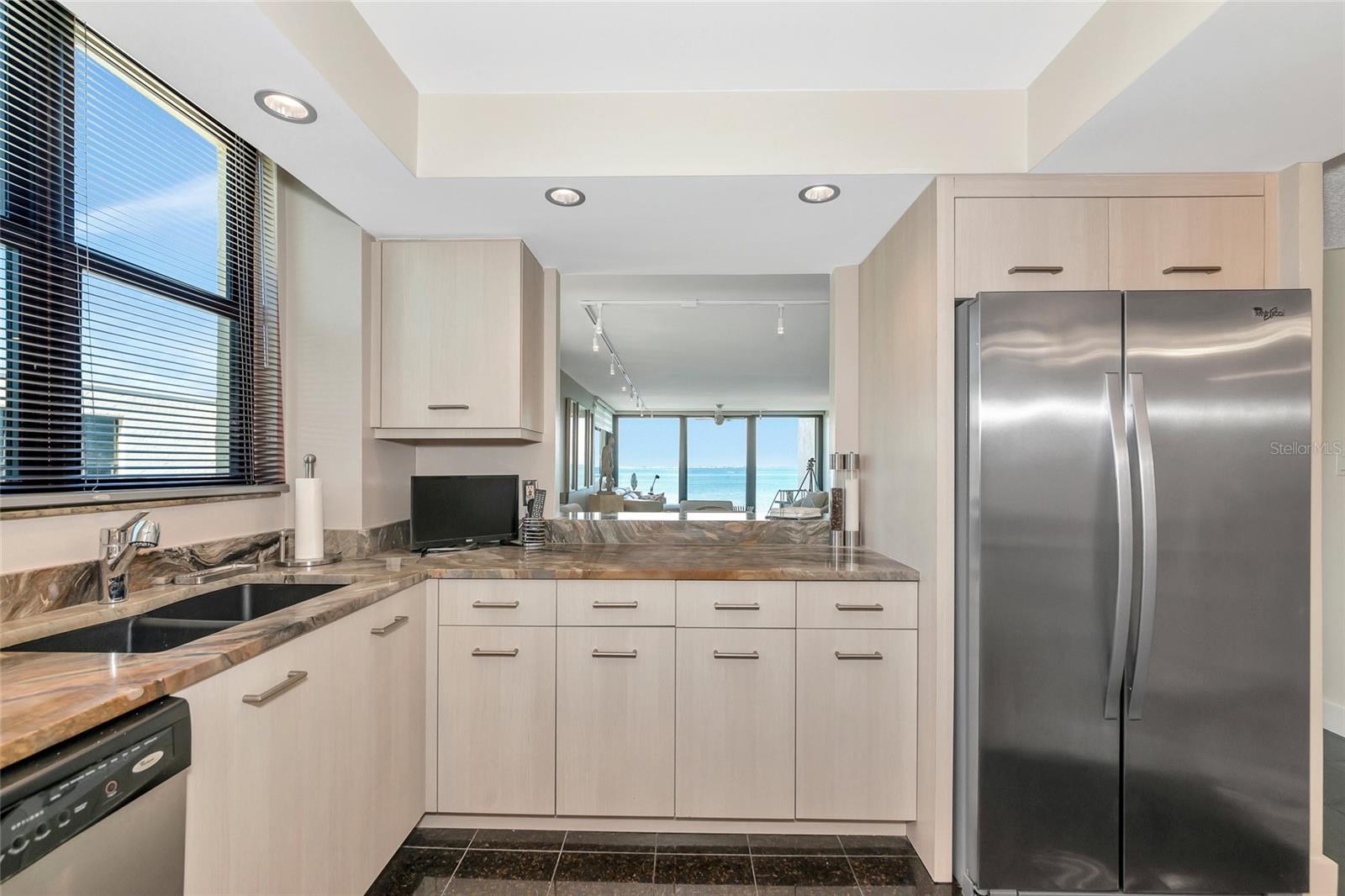 LAWRENCE POINTE I - Residential Lease