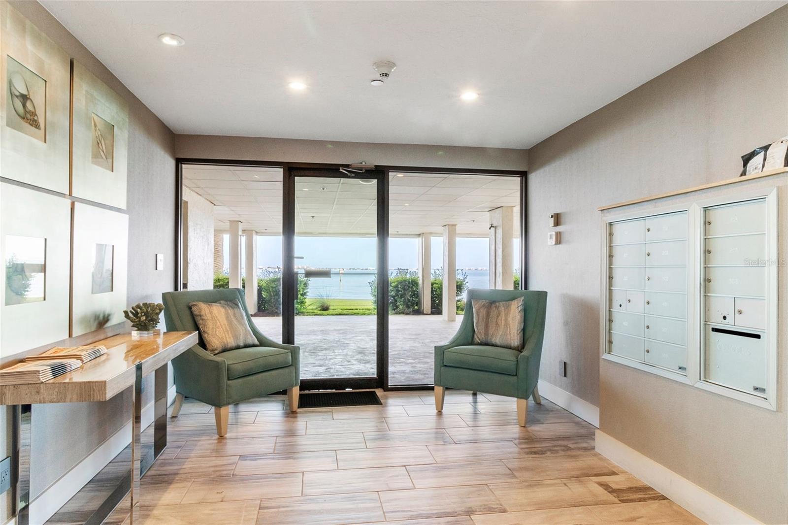 LAWRENCE POINTE I - Residential Lease