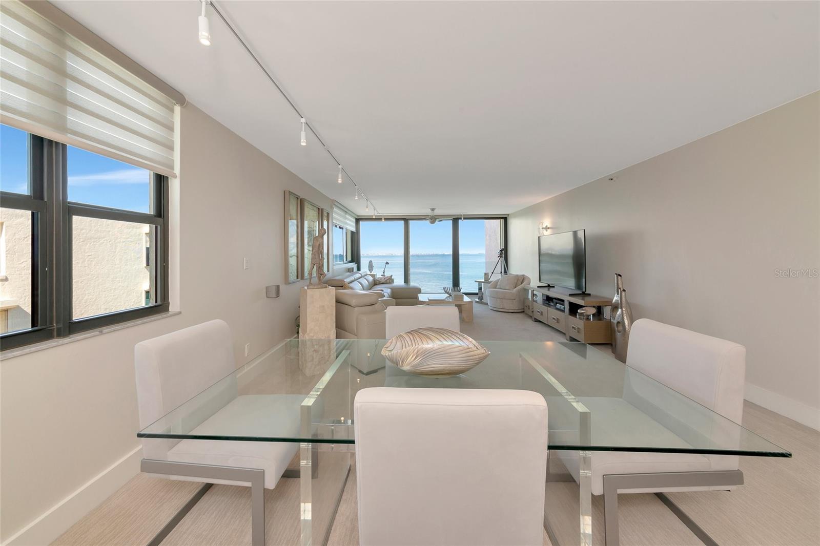LAWRENCE POINTE I - Residential Lease
