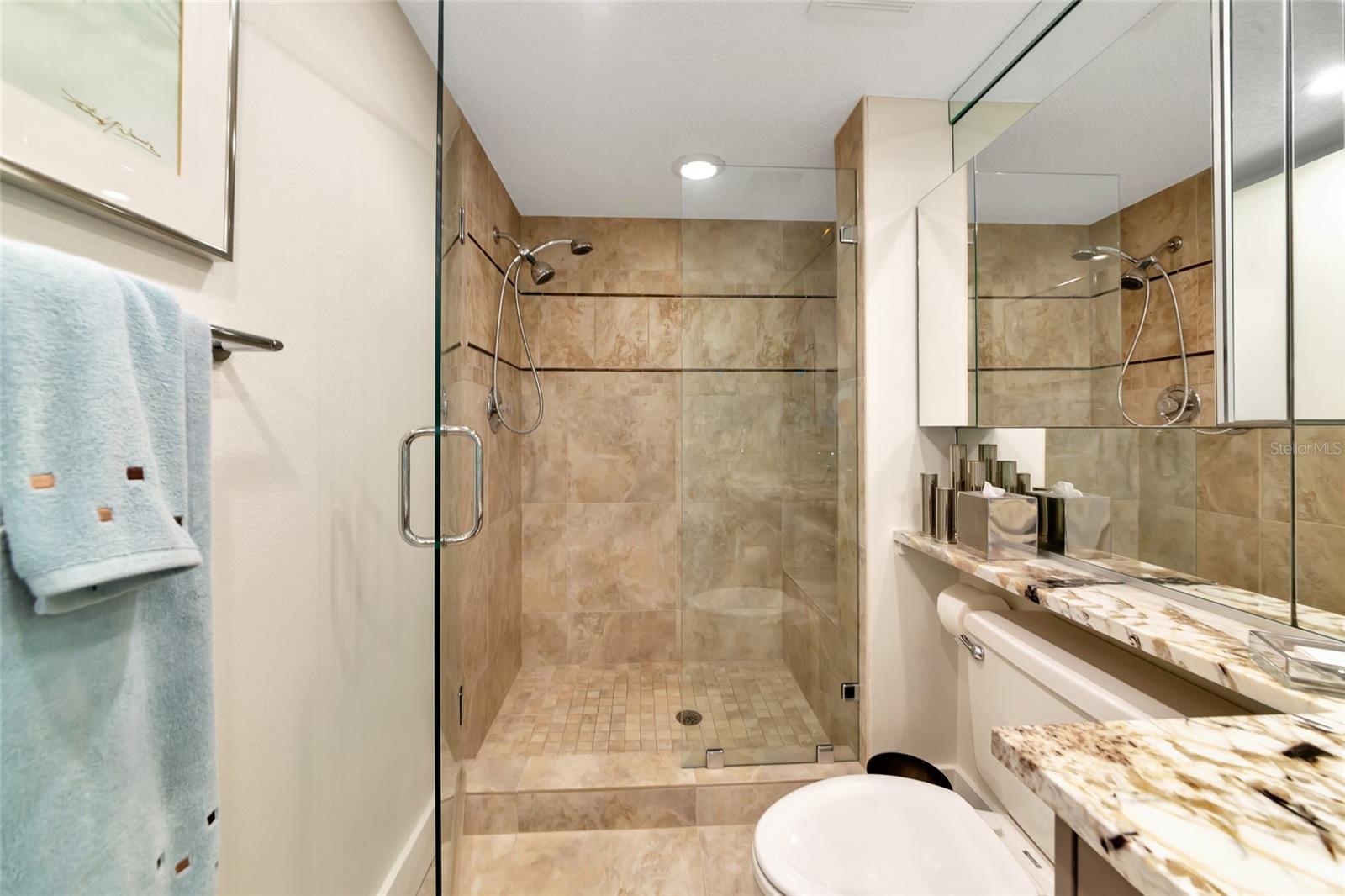 LAWRENCE POINTE I - Residential Lease