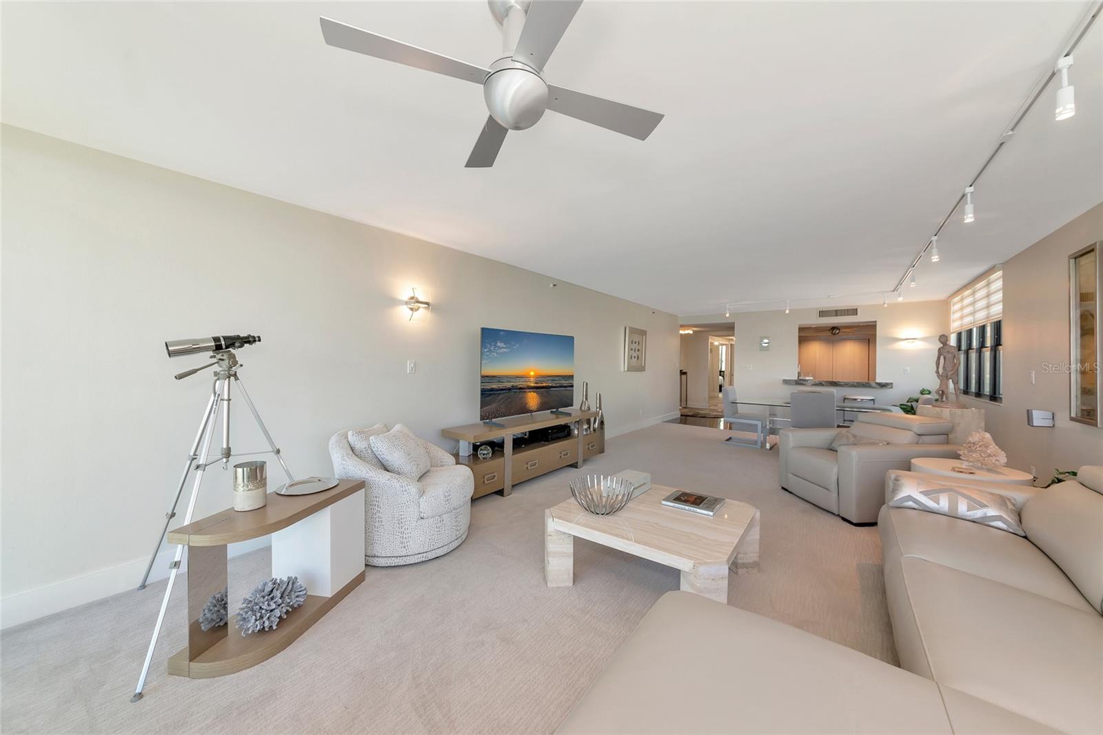 LAWRENCE POINTE I - Residential Lease