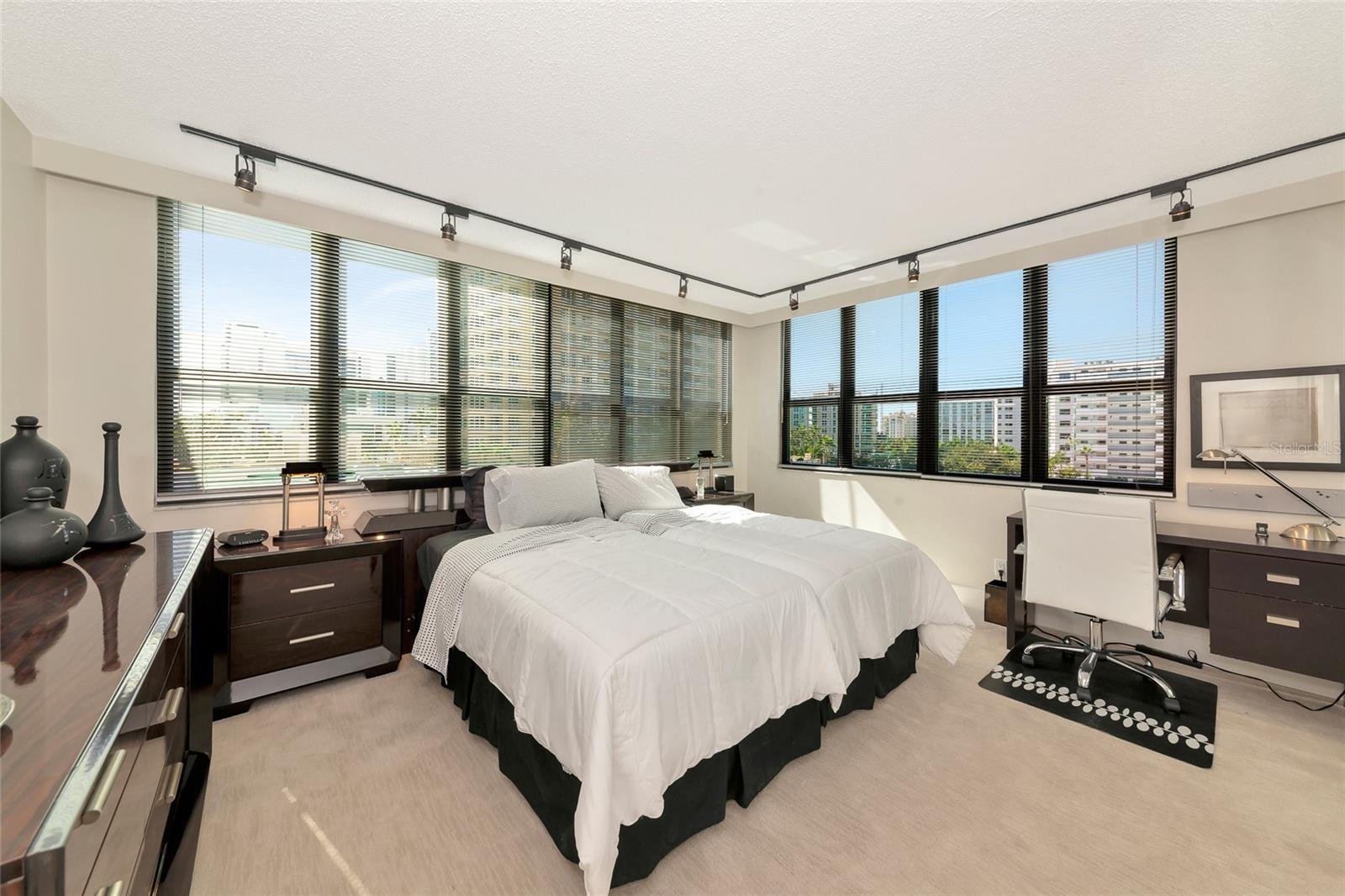 LAWRENCE POINTE I - Residential Lease