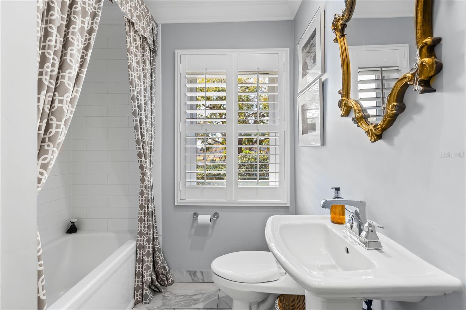 EUSTIS CRIPPIN CROOKED - Residential