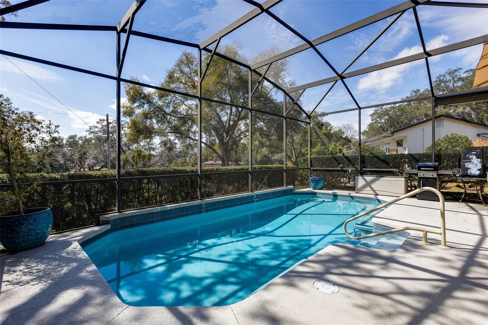 EUSTIS CRIPPIN CROOKED - Residential