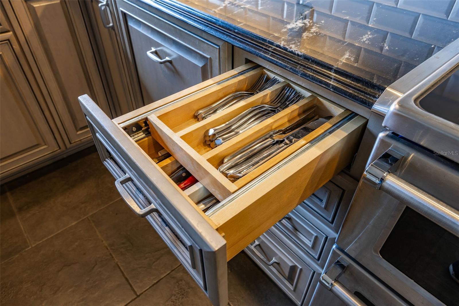 EUSTIS CRIPPIN CROOKED - Residential