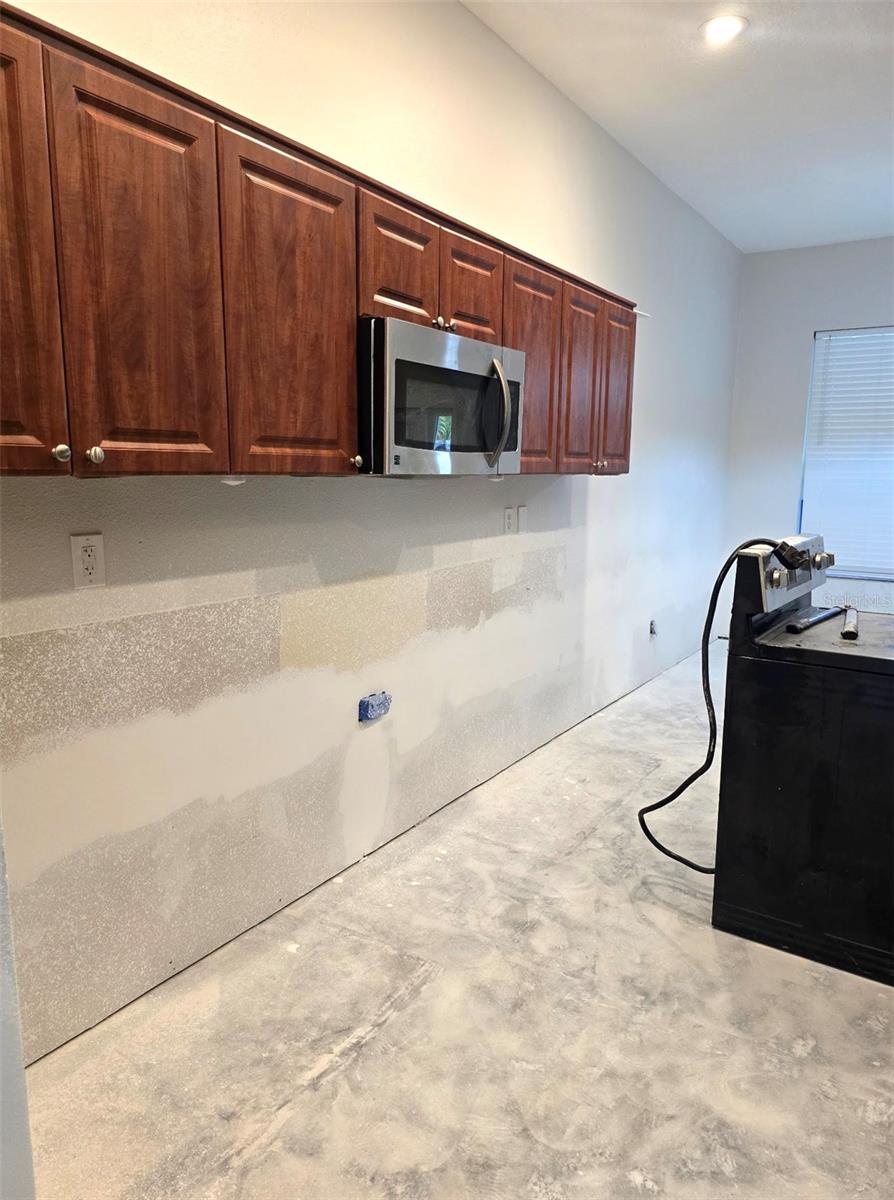 THOUSAND OAKS MULTI-FAM 01-4 - Residential