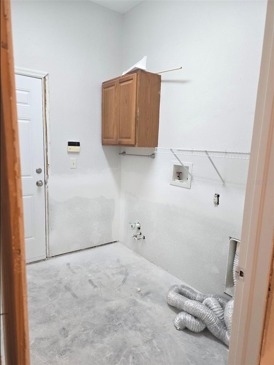 THOUSAND OAKS MULTI-FAM 01-4 - Residential