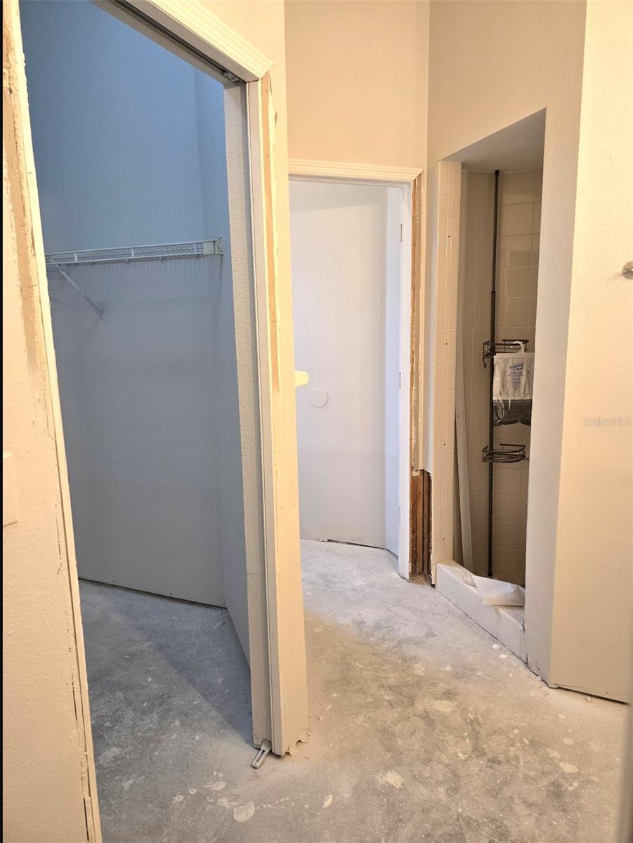 THOUSAND OAKS MULTI-FAM 01-4 - Residential