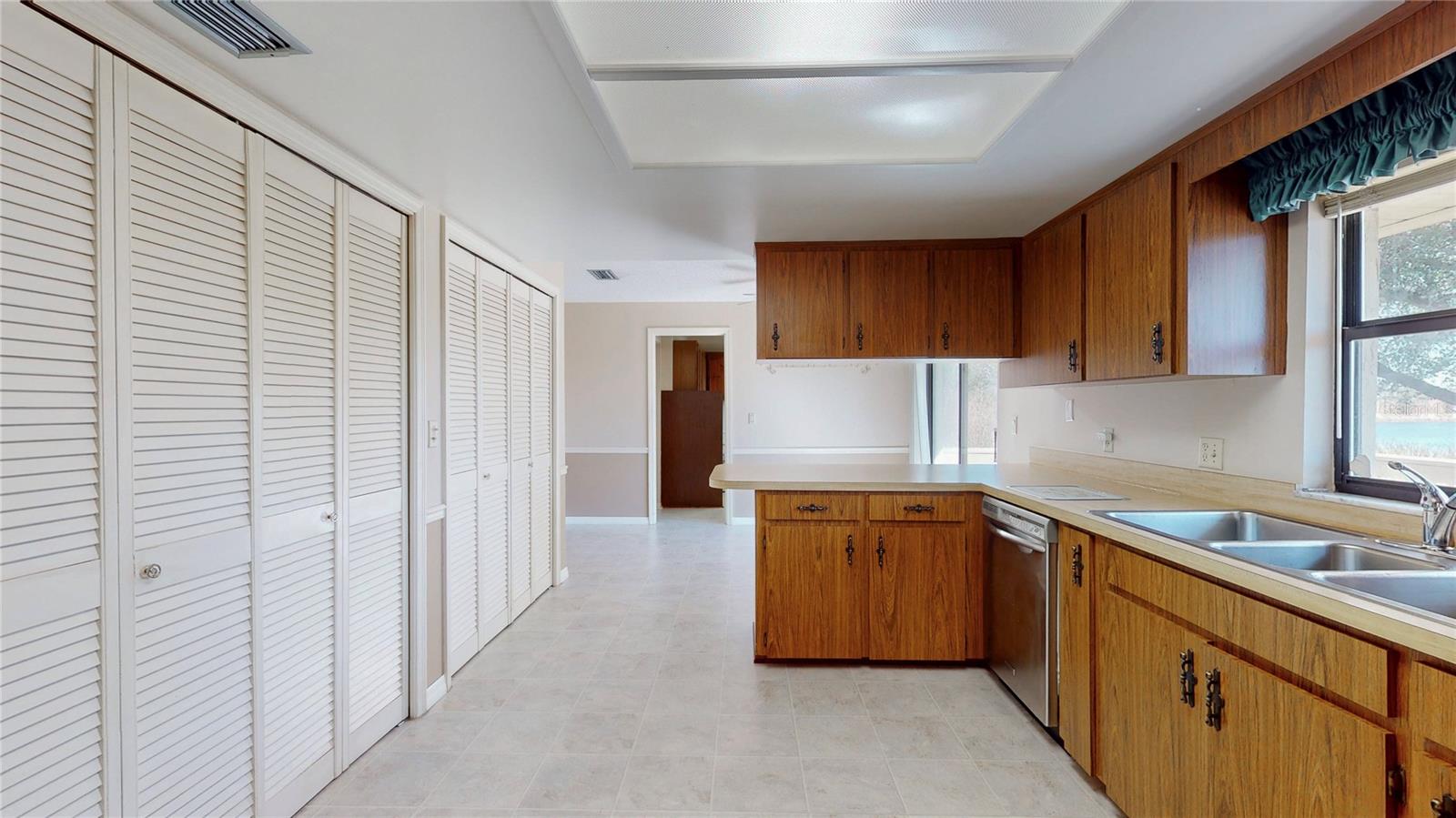 EUSTIS HERMOSA SHORES - Residential