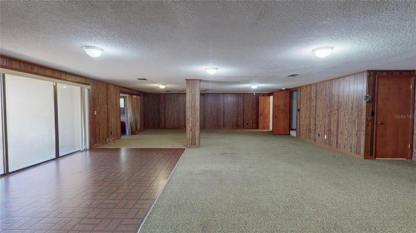 EUSTIS HERMOSA SHORES - Residential