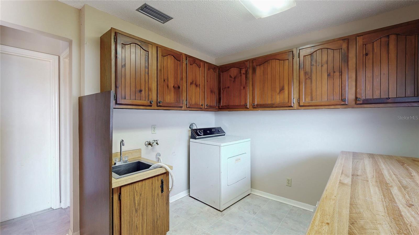 EUSTIS HERMOSA SHORES - Residential