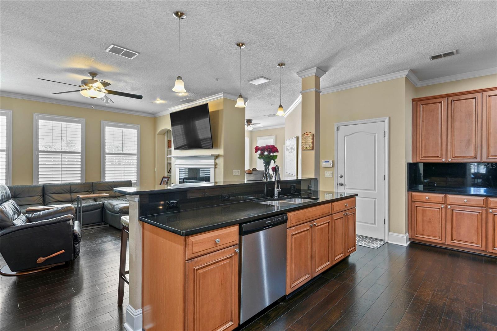 BALDWIN PARK - Residential