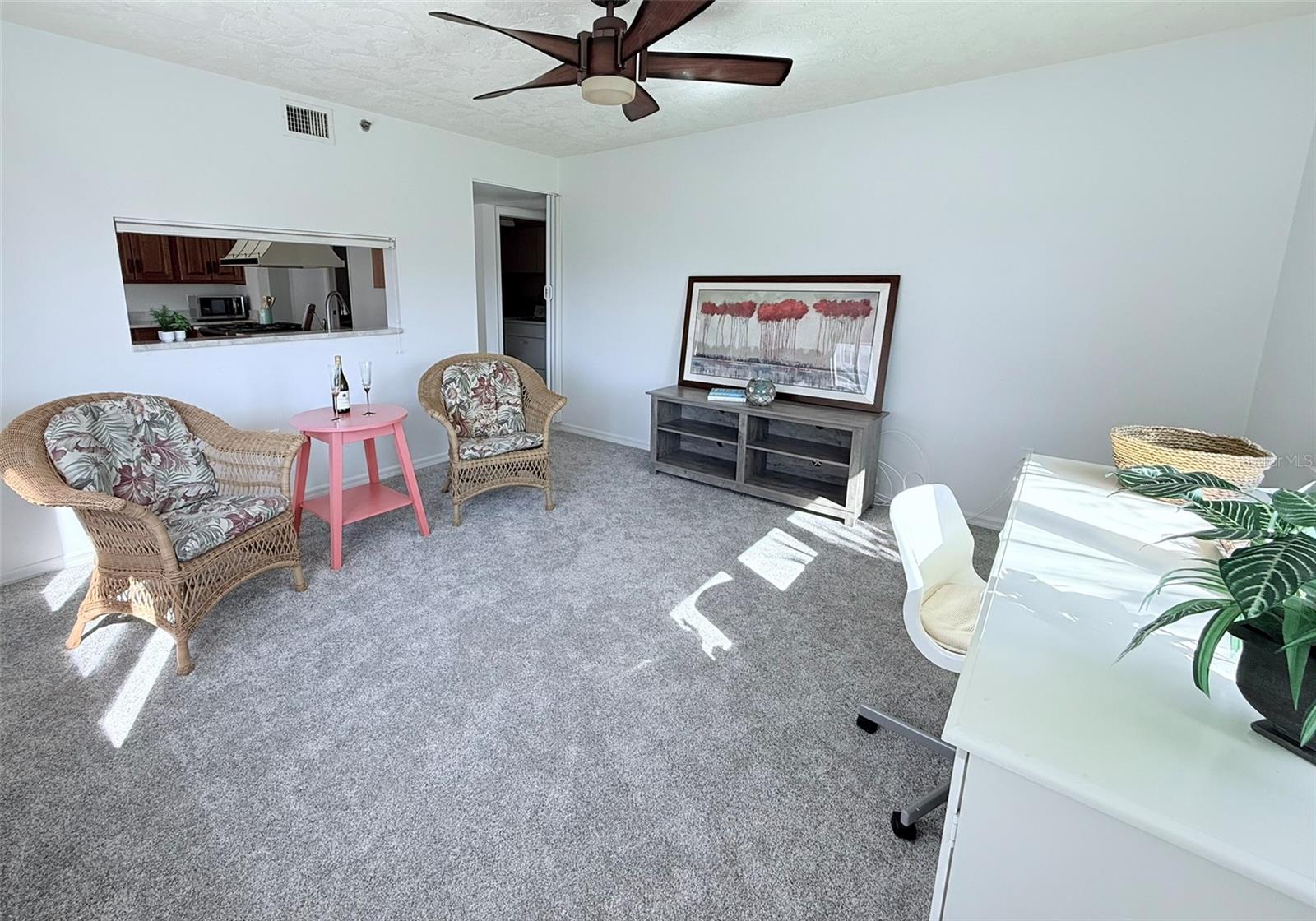 TIDY ISLAND PH III - Residential