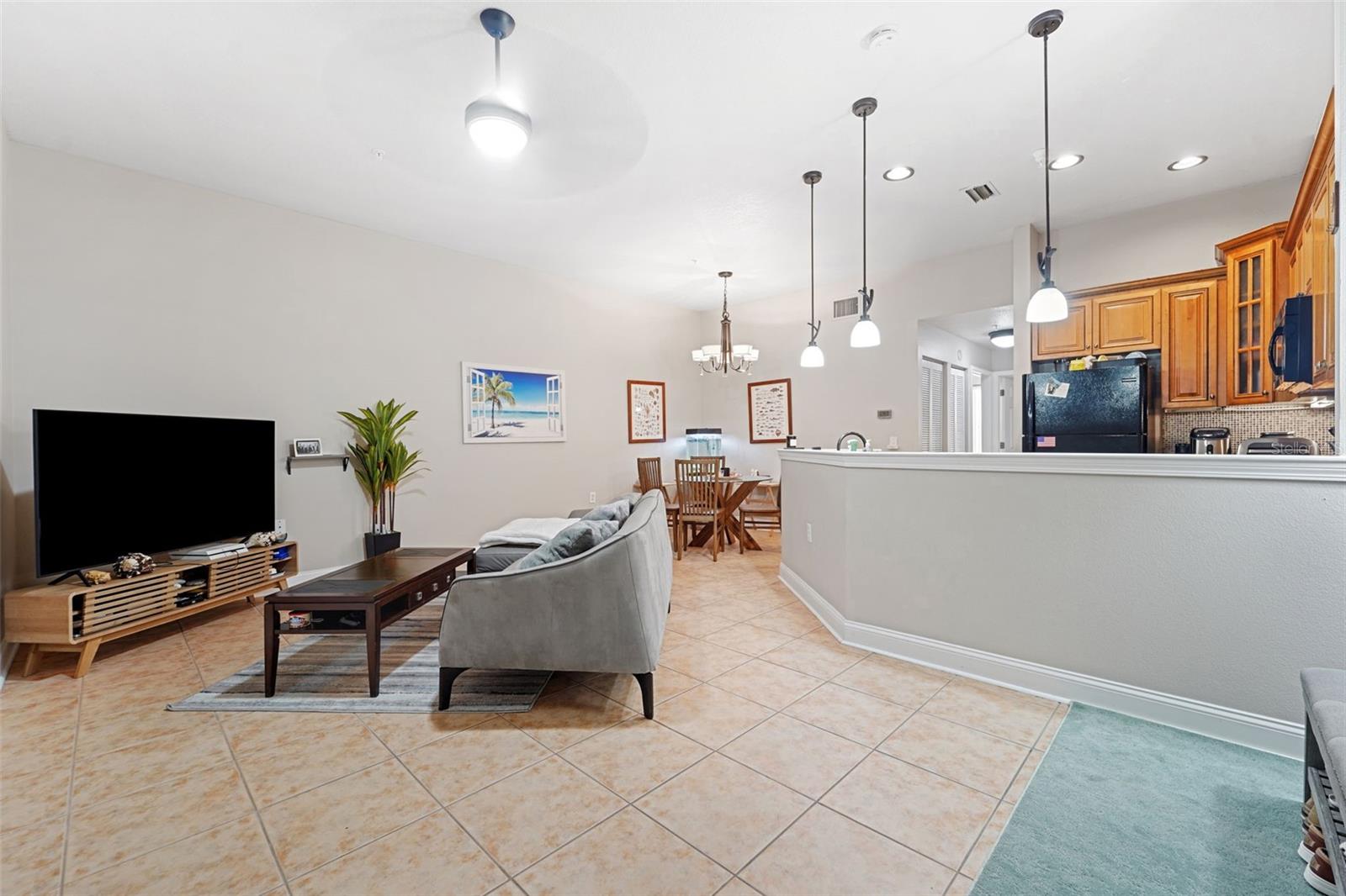 701 MIRROR LAKE DRIVE N 120