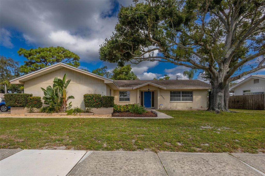 Photo of 13397 86th Avenue, Seminole, FL 33776 (MLS # TB8440345)
