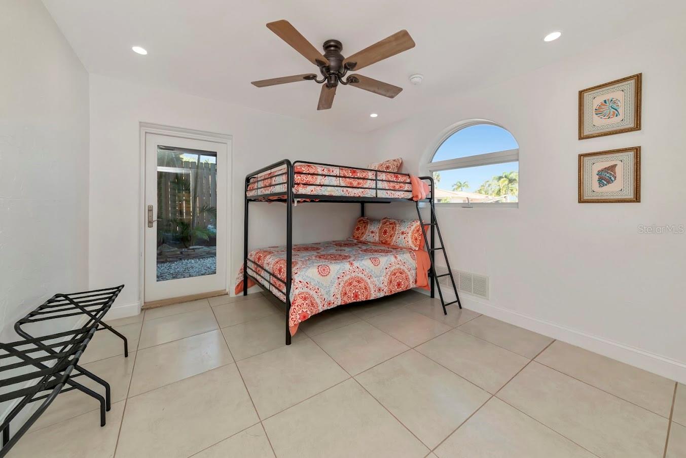 SARASOTA BEACH - Residential