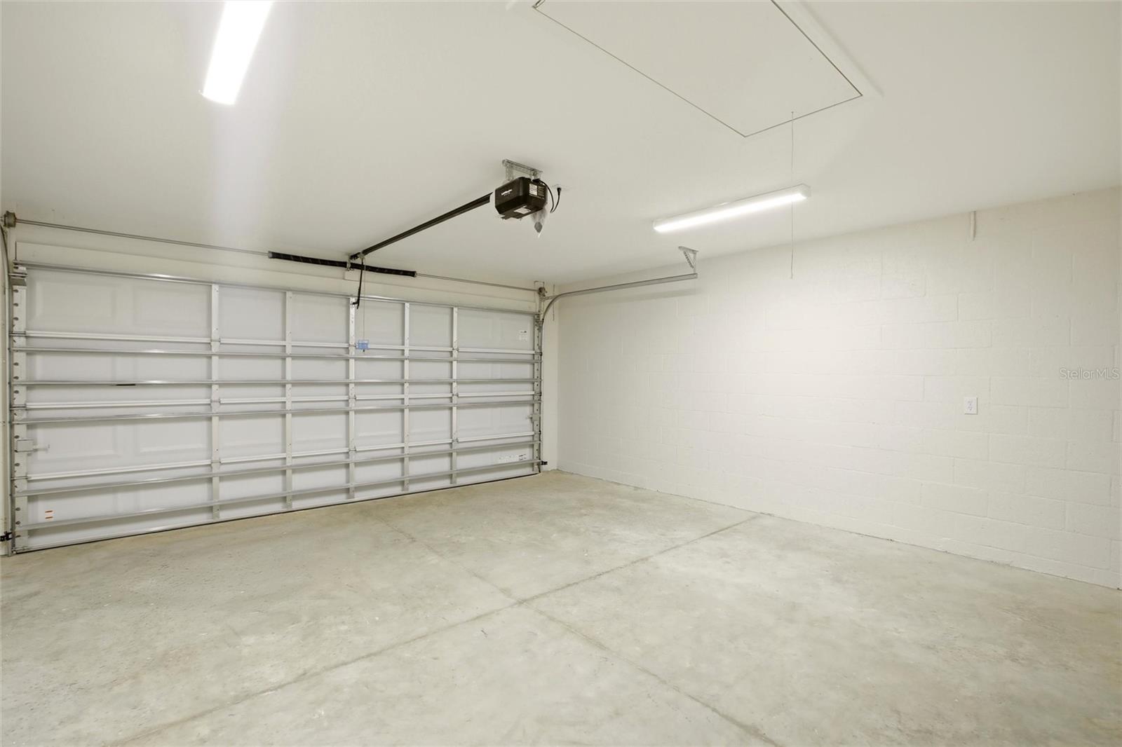 THOMPSON ESTATES - Residential